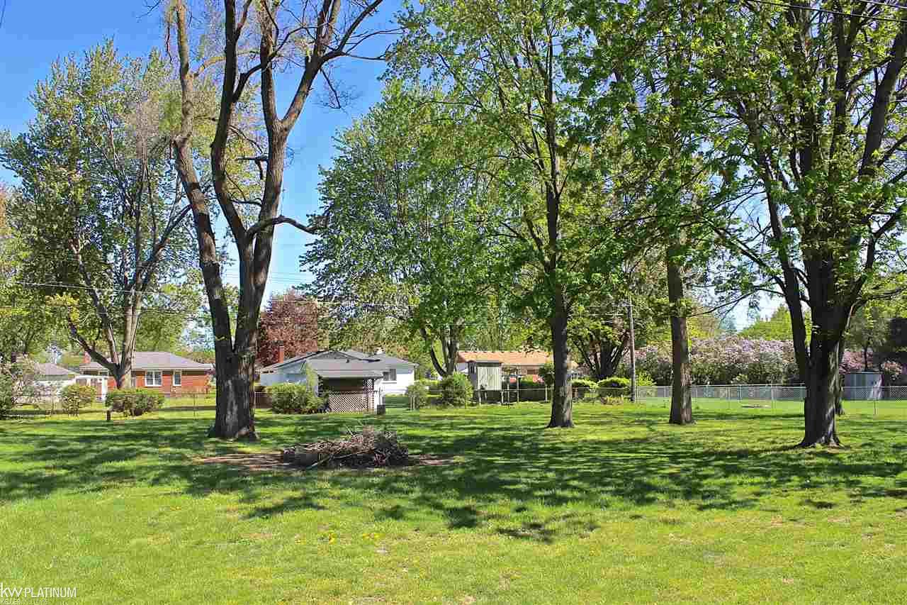 Homes for sale in Shelby Twp, MI | 7547 Sylvan St, Shelby Twp, MI 48317 | MLS# 50192650