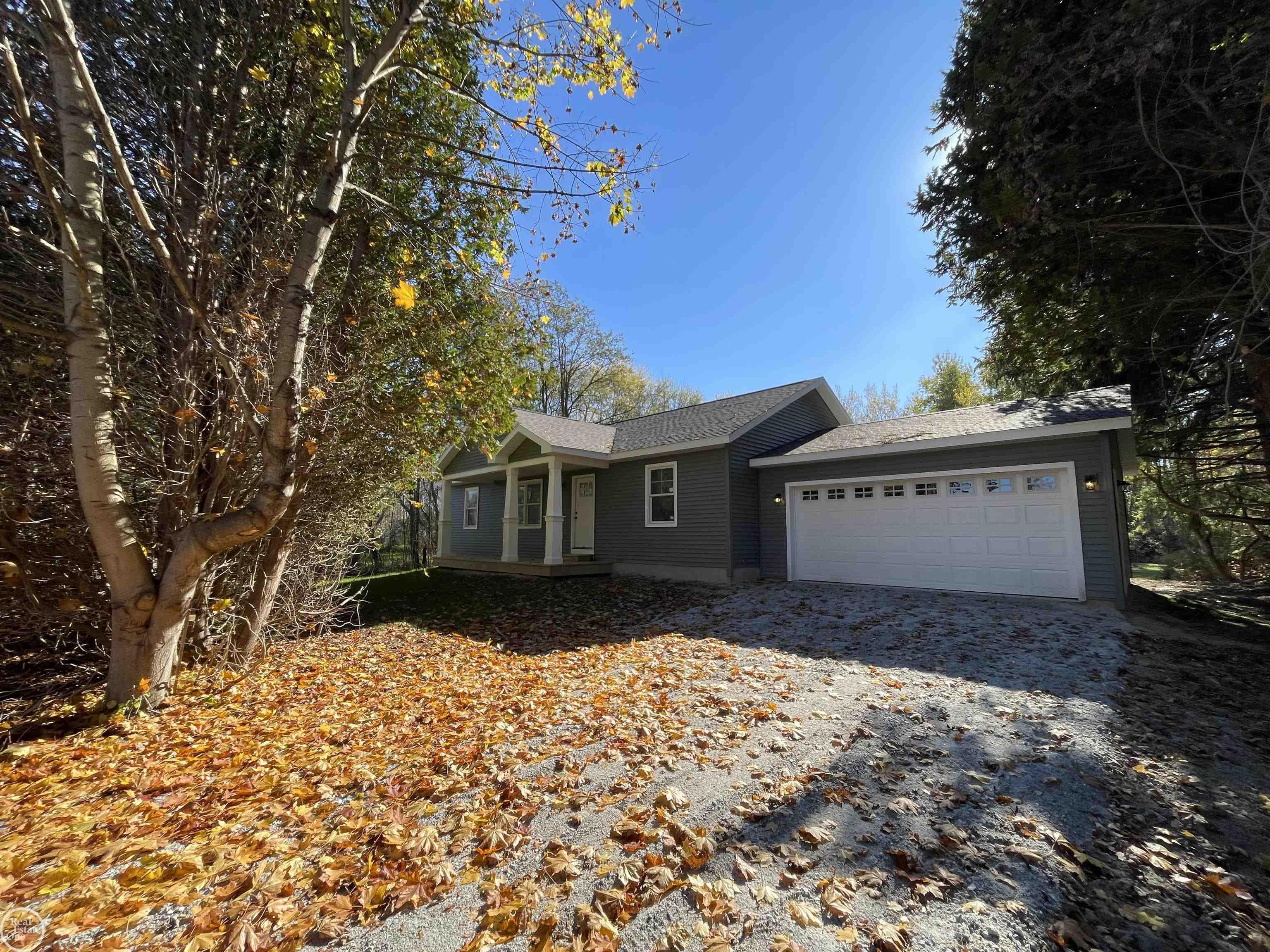 Homes for sale in Kimball, MI | 6987 Lapeer Rd, Kimball, MI 48074 | MLS# 50192722