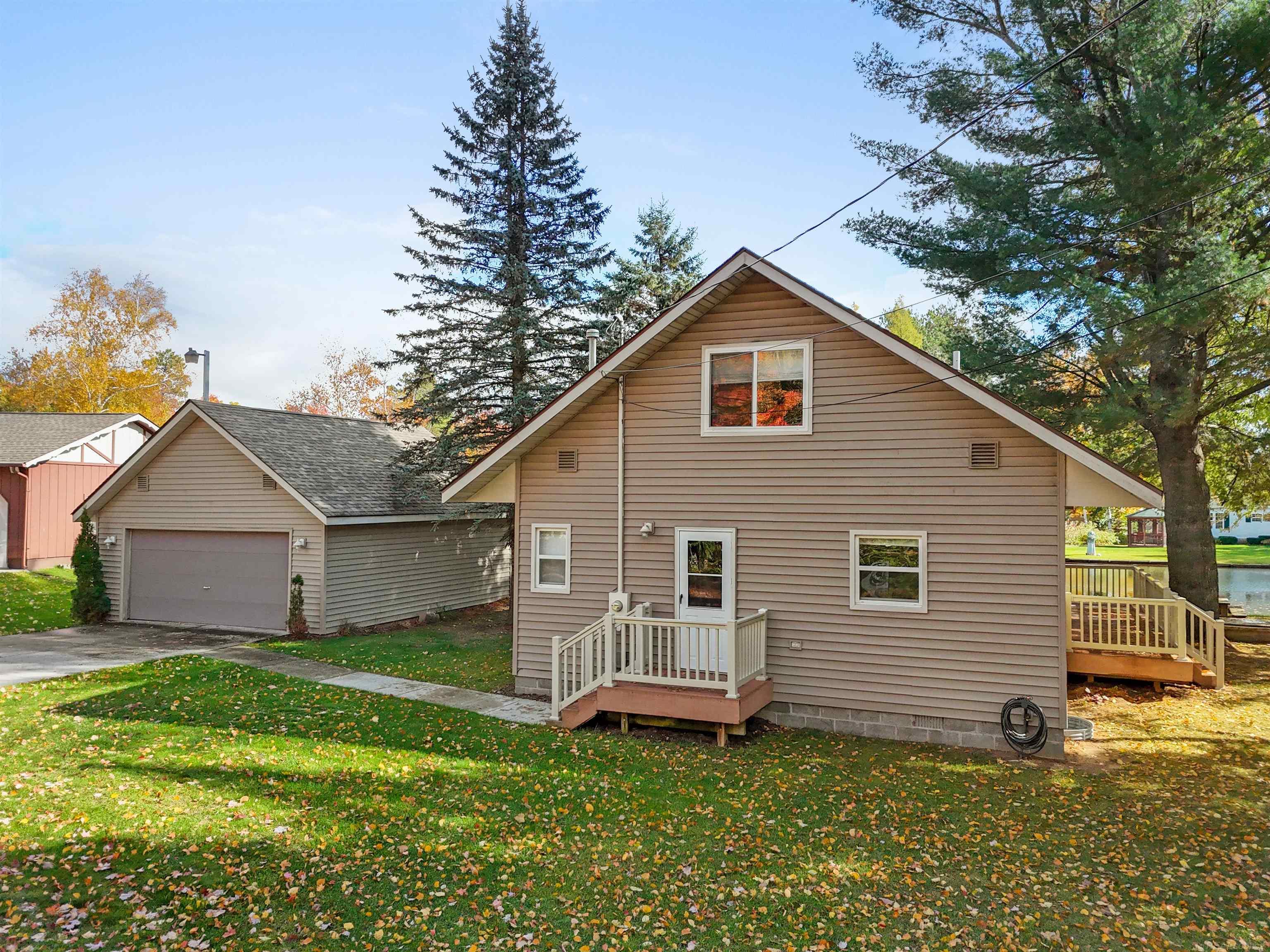 Homes for sale in Houghton Lake, MI | 116 Baywood Ct, Houghton Lake, MI 48651 | MLS# 50192771