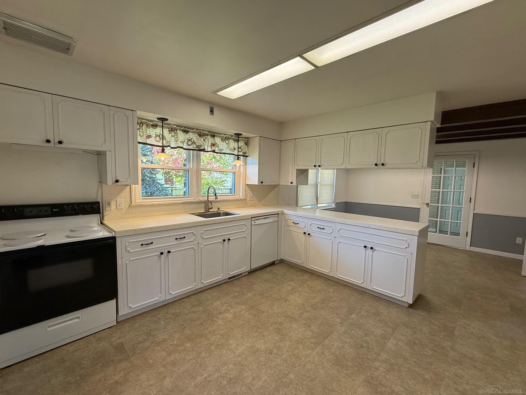 Homes for sale in Sandusky, MI | 80 Marlette St, Sandusky, MI 48471 | MLS# 50192824