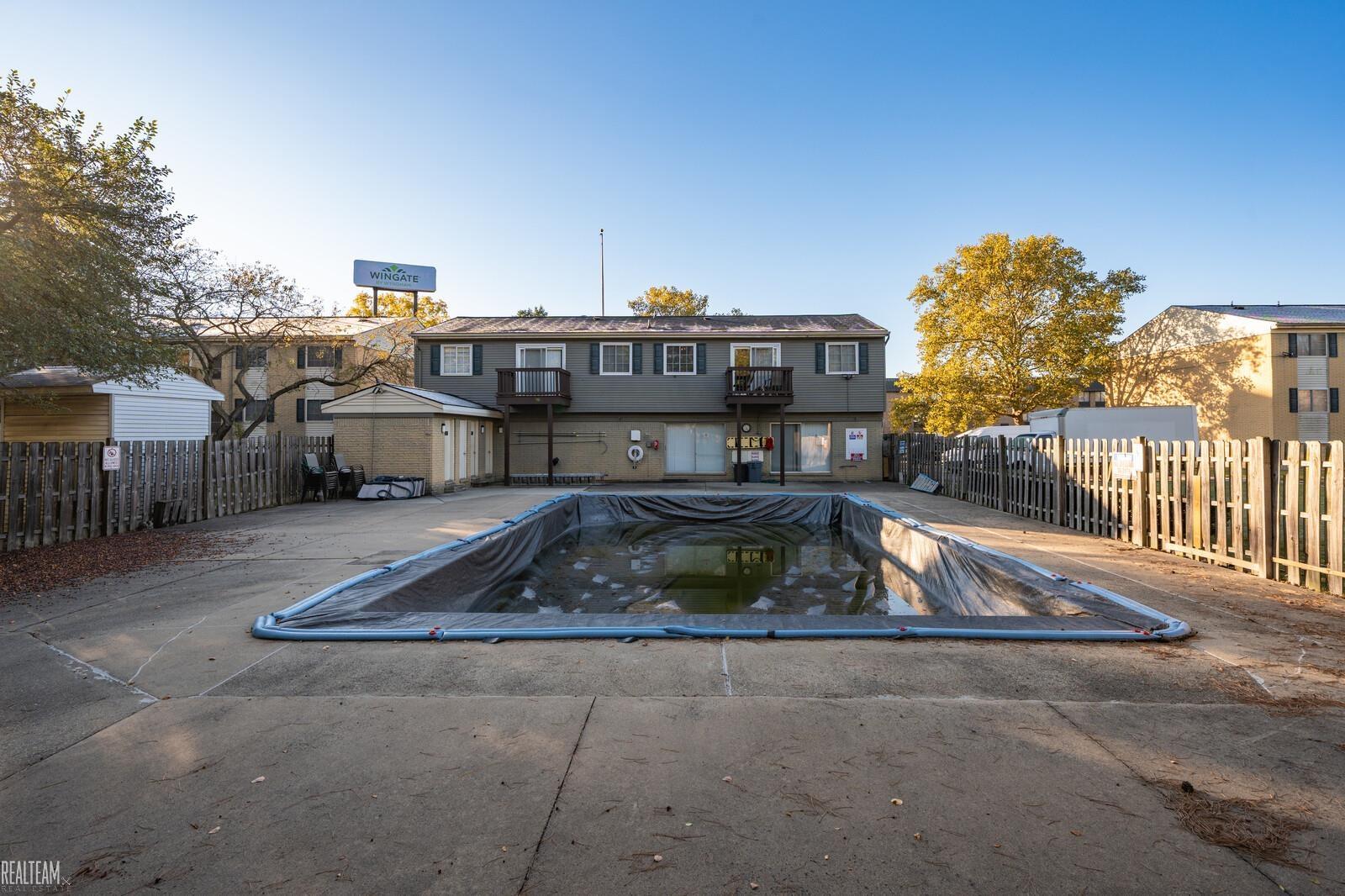 Homes for sale in Utica, MI | 45290 Keding St #301, Utica, MI 48317 | MLS# 50192851