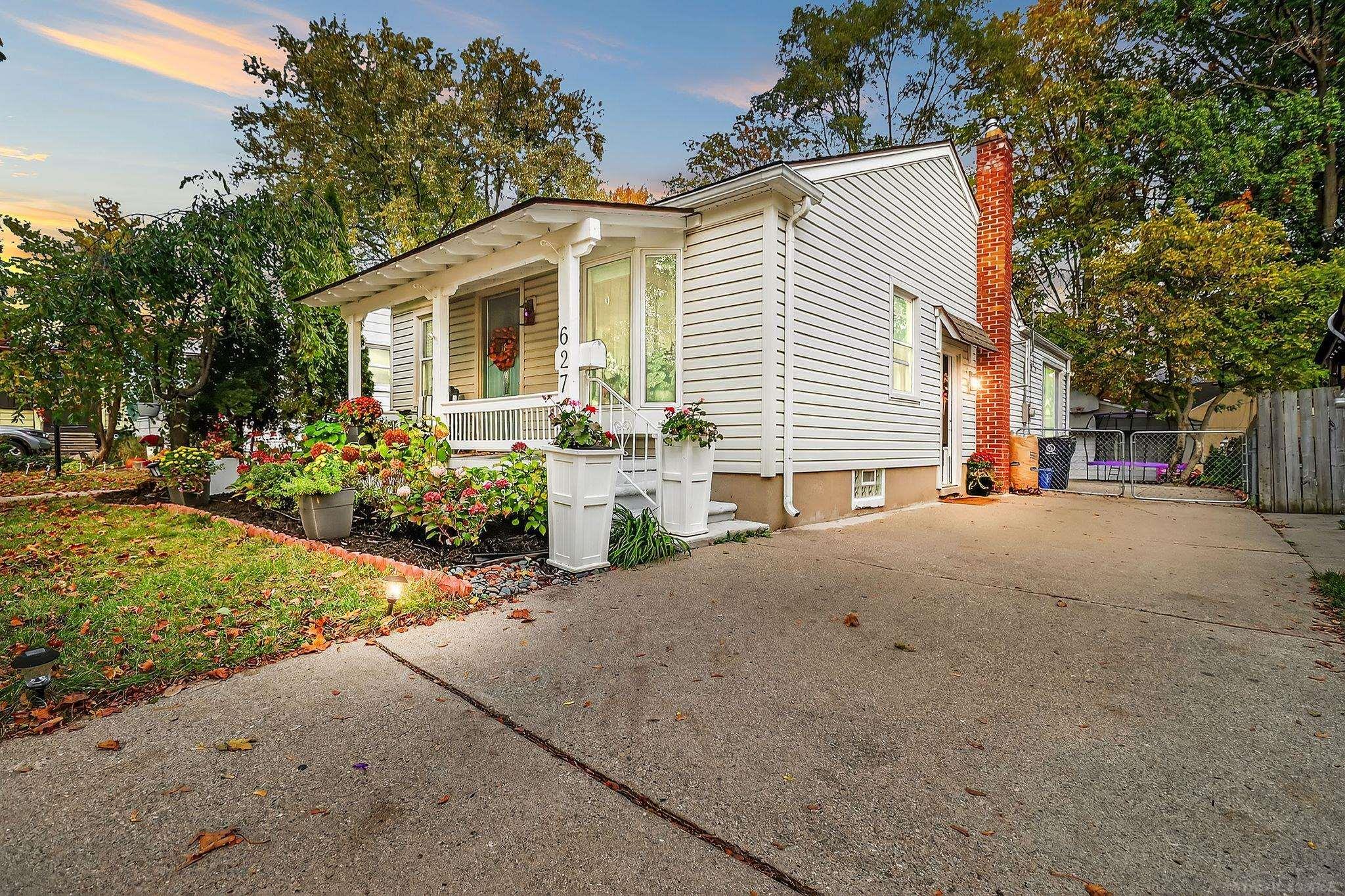 Homes for sale in Royal Oak, MI | 627 S Rembrandt Ave, Royal Oak, MI 48067 | MLS# 50192874