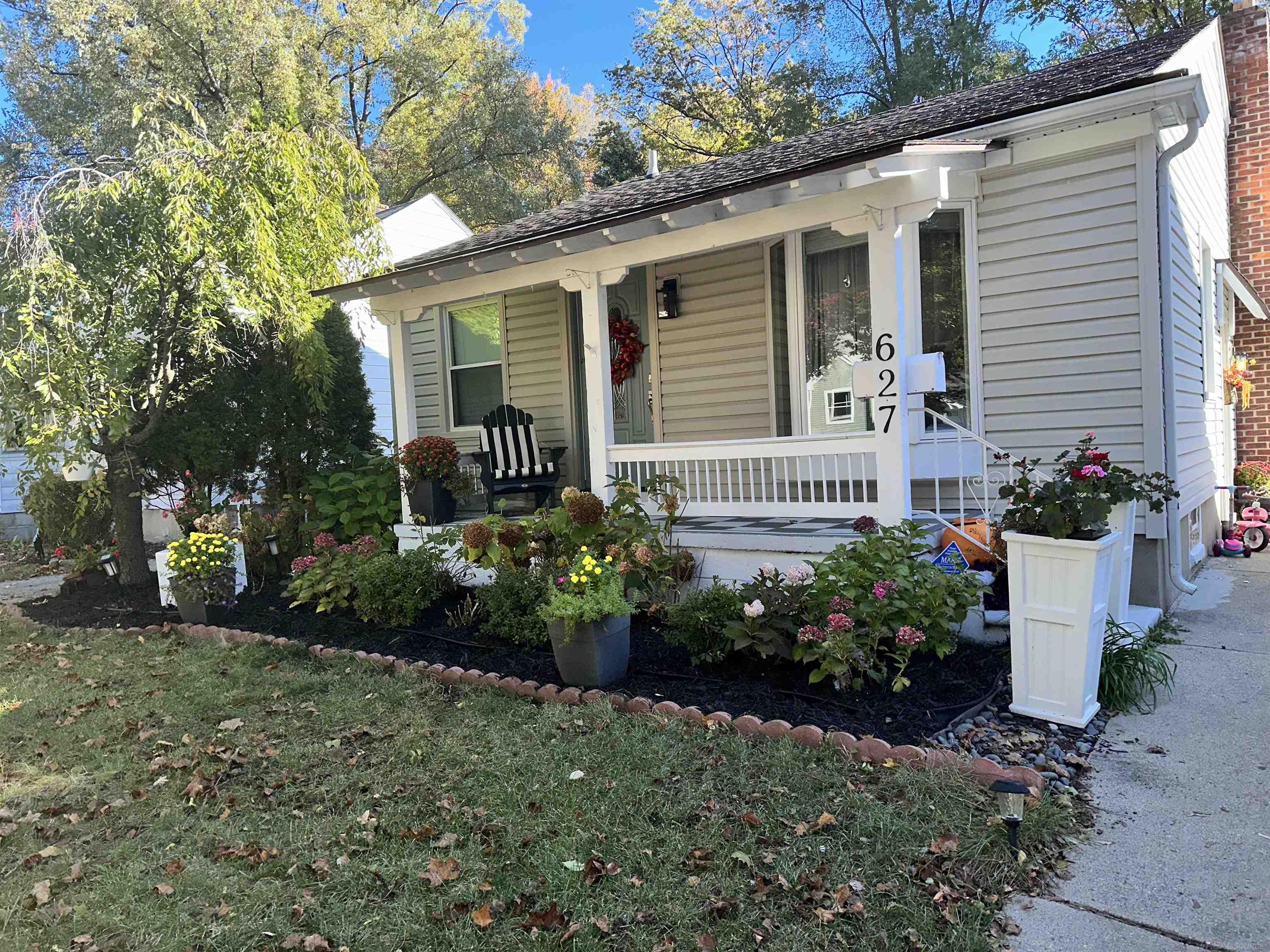 Homes for sale in Royal Oak, MI | 627 S Rembrandt Ave, Royal Oak, MI 48067 | MLS# 50192874