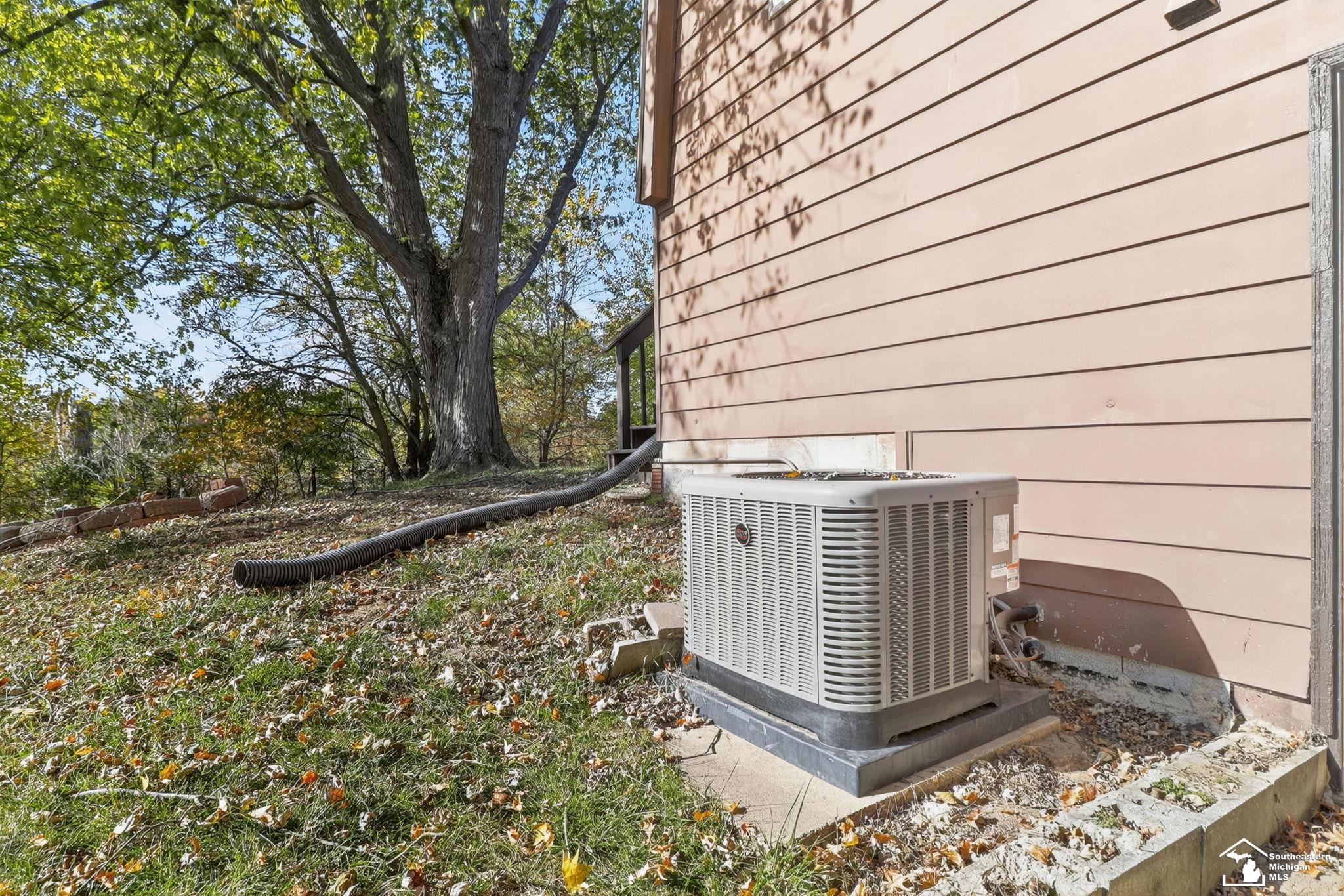 Homes for sale in Temperance, MI | 6247 Cheltenham Dr, Temperance, MI 48182 | MLS# 50193039