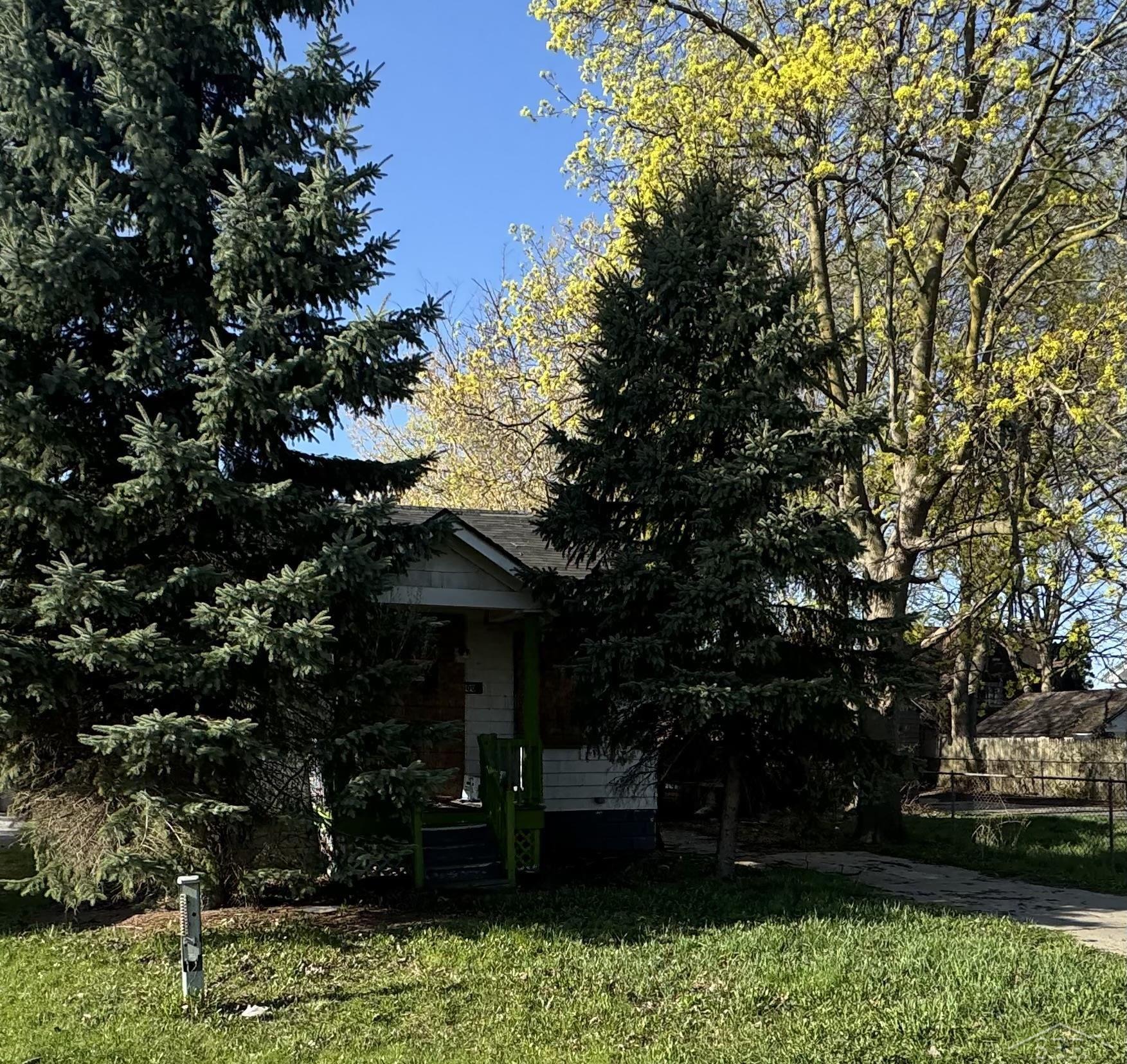 Homes for sale in Saginaw, MI | 2400 Bewick St, Saginaw, MI 48601 | MLS# 50193106