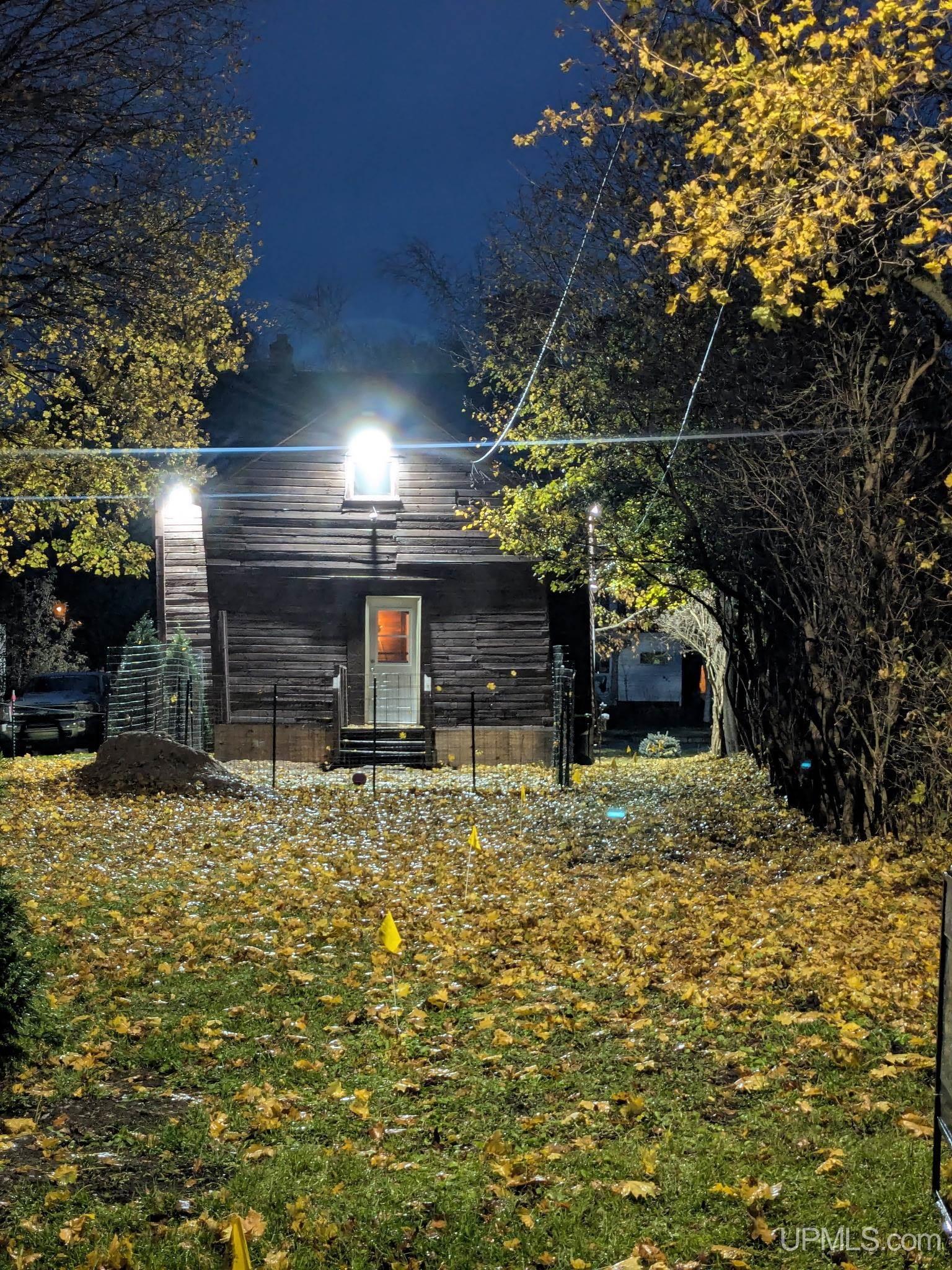 Homes for sale in Newberry, MI | 305 E Truman St, Newberry, MI 49868 | MLS# 50193125