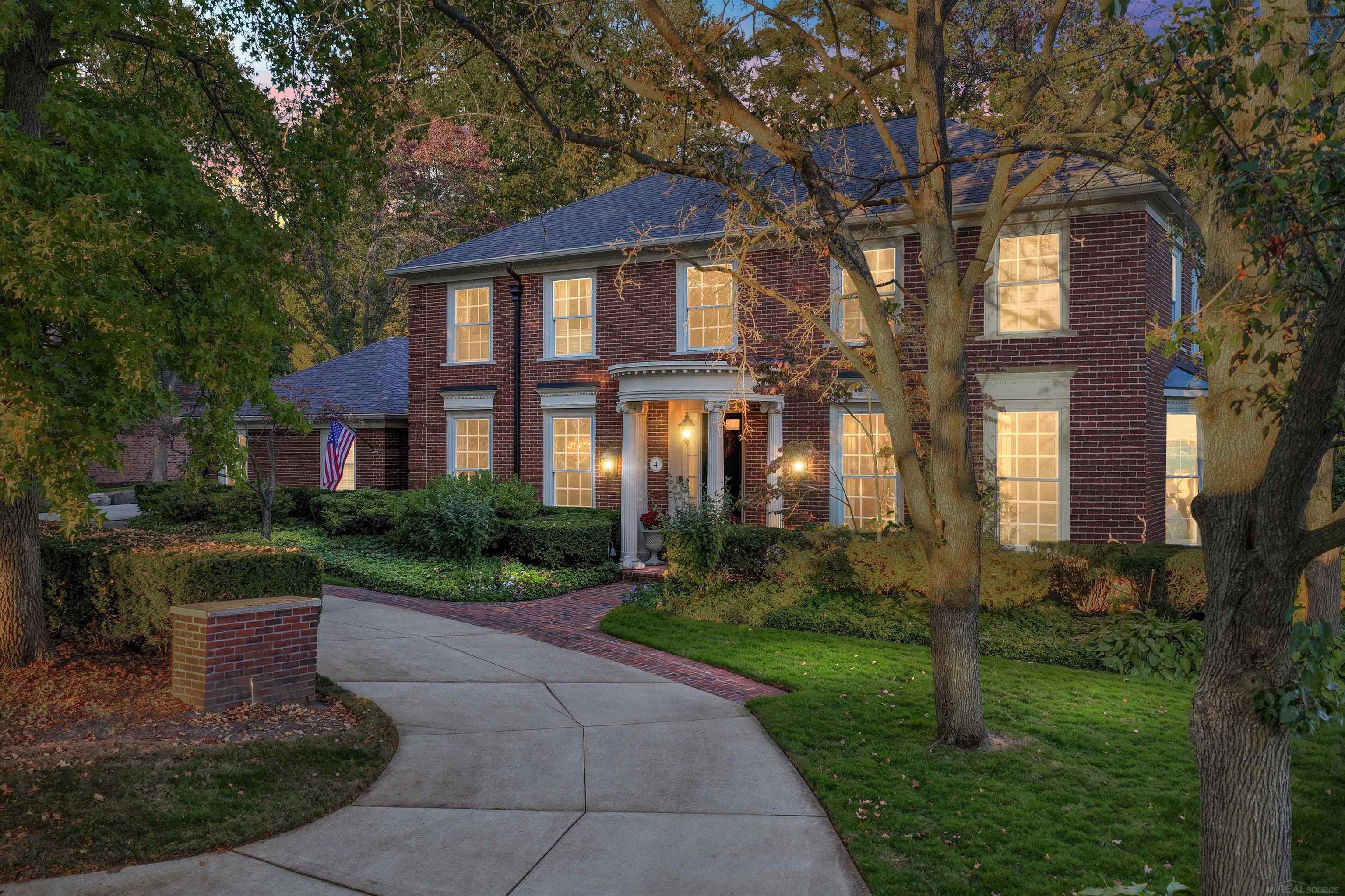 Homes for sale in Grosse Pointe, MI | 4 Cameron Pl, Grosse Pointe, MI 48230 | MLS# 50193129