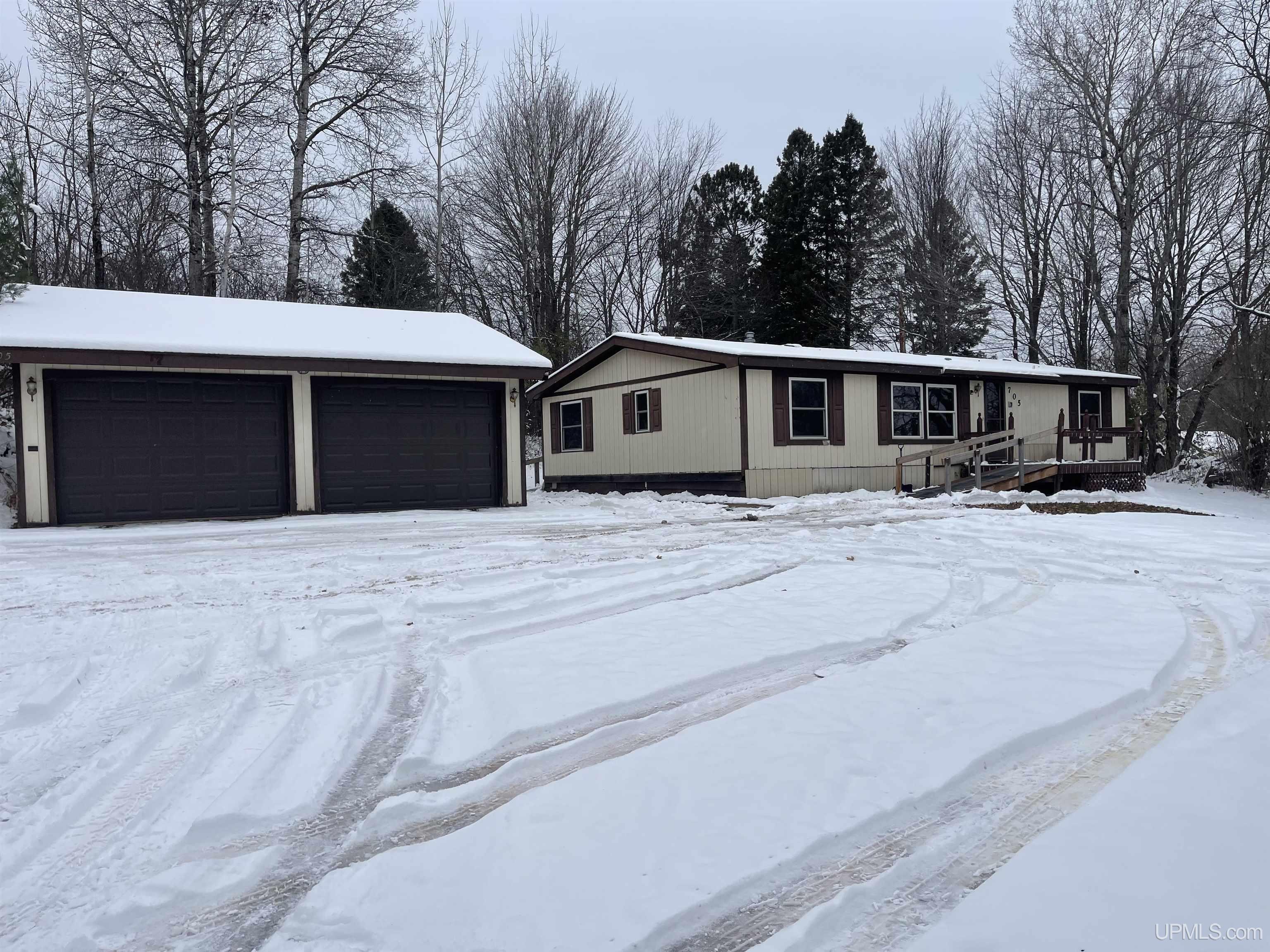 Homes for sale in Ironwood, MI | 705 N Luxmore St, Ironwood, MI 49938 | MLS# 50193239