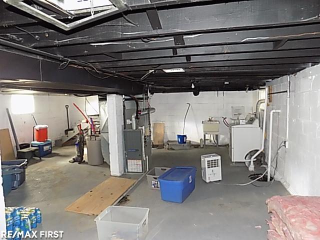 Homes for sale in Mount Clemens, MI | 43 Northbound Gratiot Ave, Mount Clemens, MI 48043 | MLS# 50193268