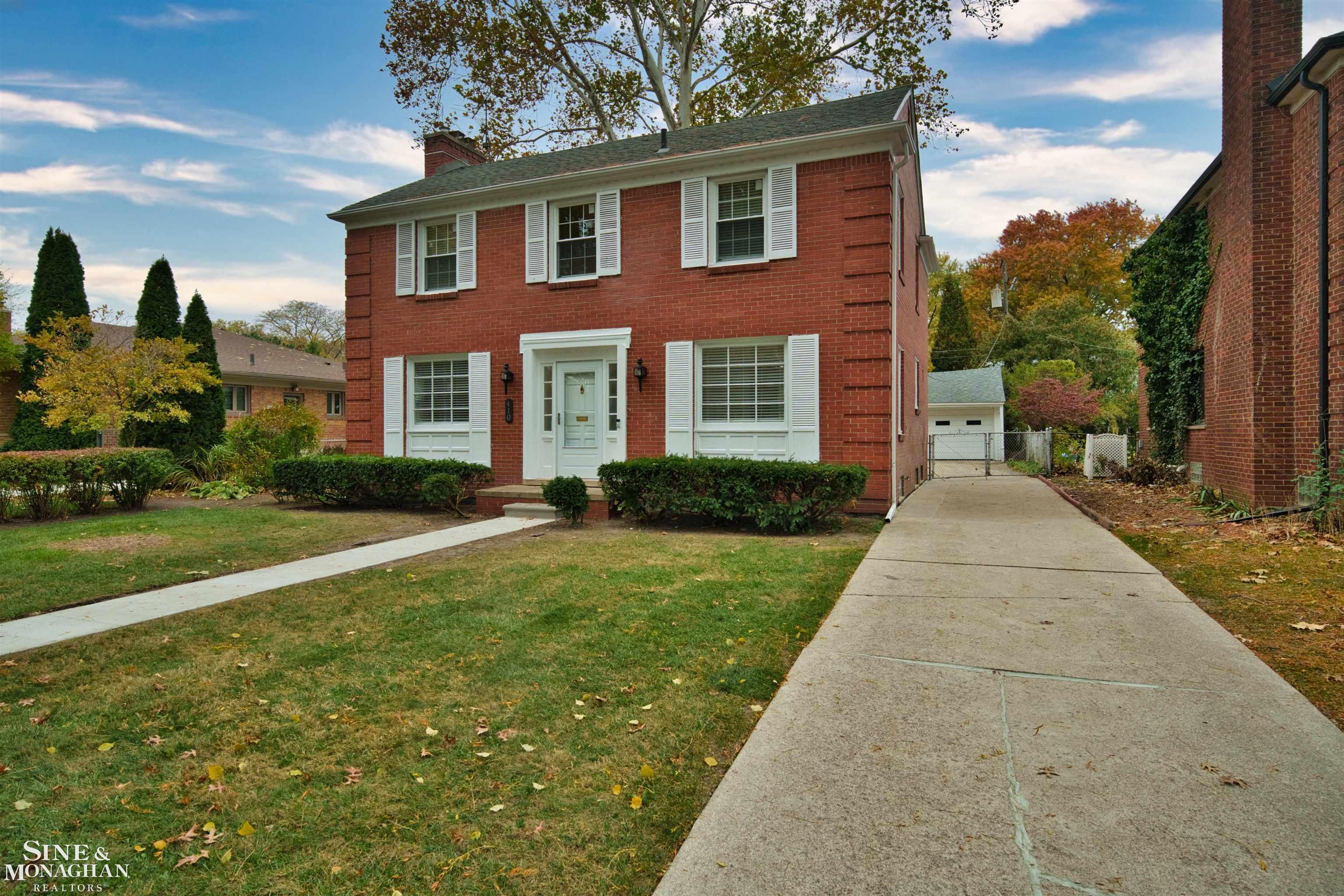 Homes for sale in Grosse Pointe Farms, MI | 410 Roland Ct, Grosse Pointe Farms, MI 48236 | MLS# 50193287