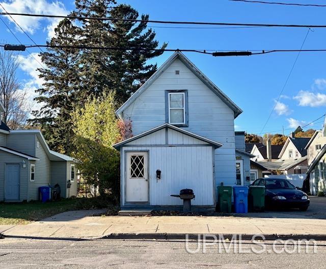 Homes for sale in Marquette, MI | 1212 Division St, Marquette, MI 49855 | MLS# 50193315