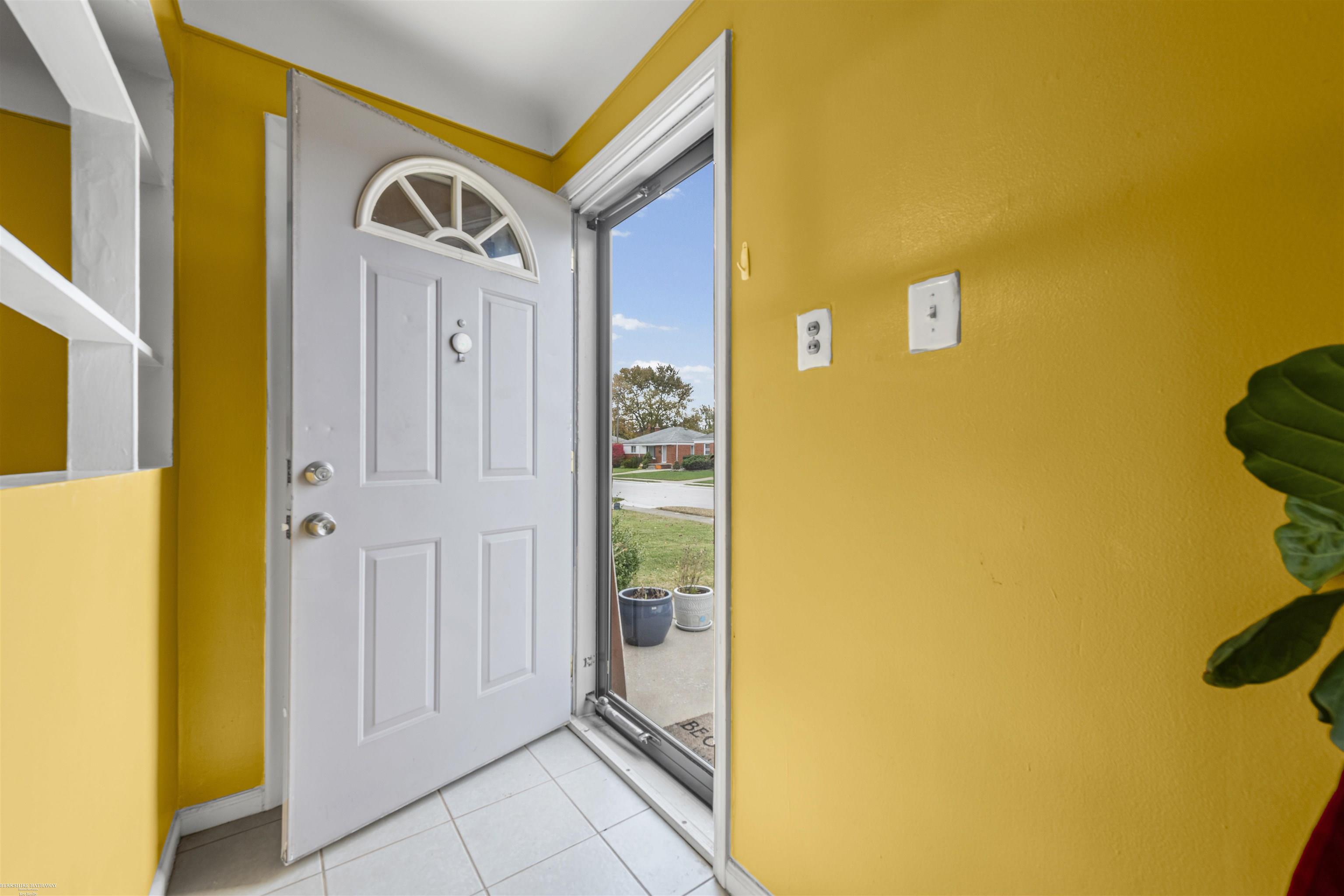 Homes for sale in Eastpointe, MI | 19105 Ash Ave, Eastpointe, MI 48021 | MLS# 50193427