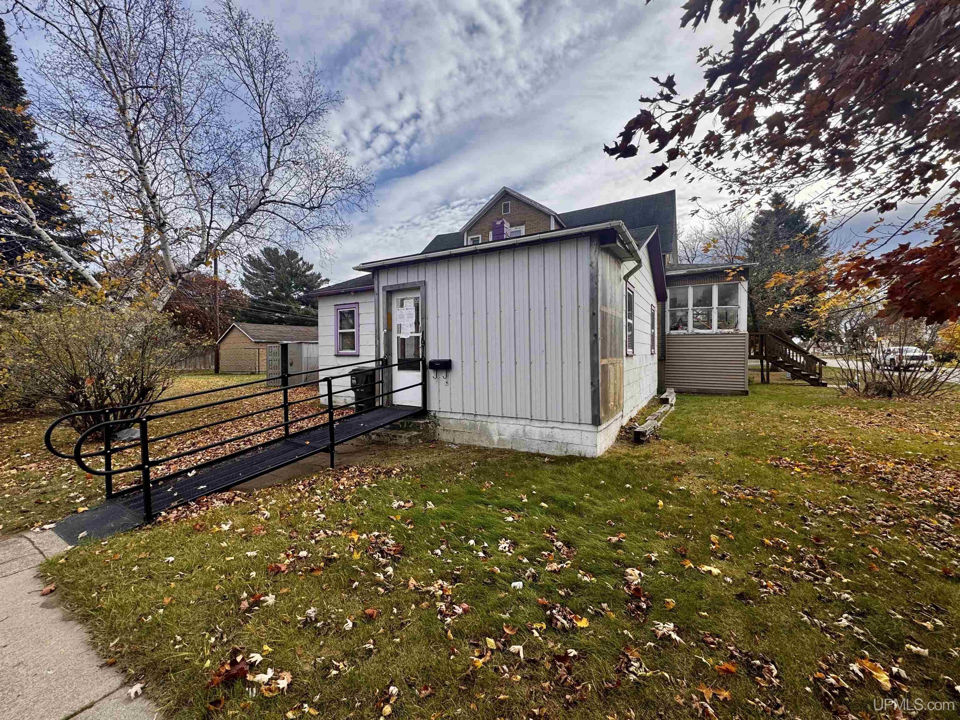 Homes for sale in Escanaba, MI | 1919 N 5th Ave, Escanaba, MI 49829 | MLS# 50193454