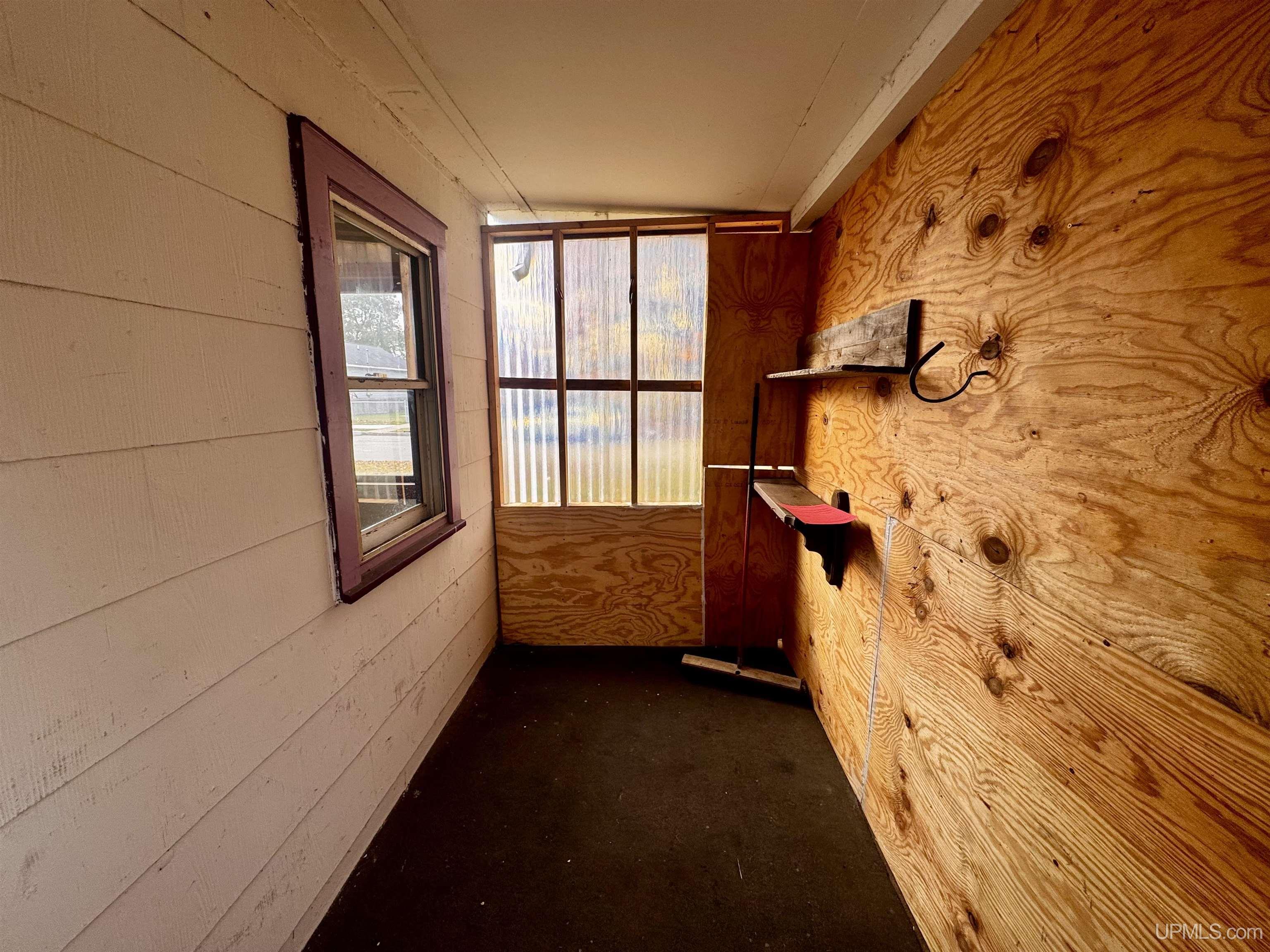 Homes for sale in Escanaba, MI | 1919 N 5th Ave, Escanaba, MI 49829 | MLS# 50193454