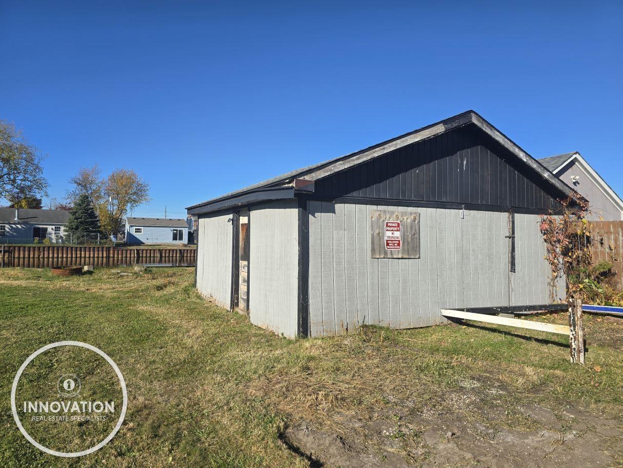 Homes for sale in Algonac, MI | 7314 Edlane Rd, Algonac, MI 48001 | MLS# 50193572