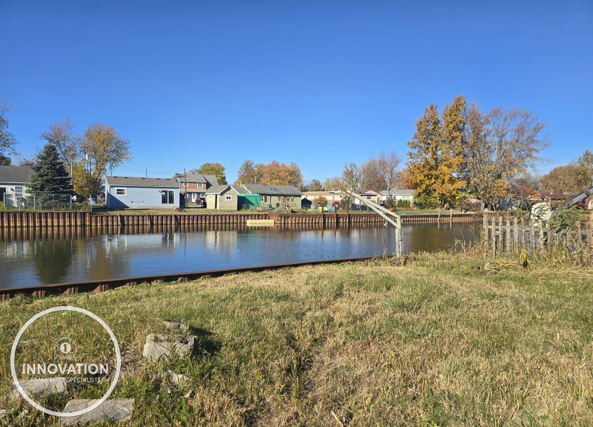 Homes for sale in Algonac, MI | 7314 Edlane Rd, Algonac, MI 48001 | MLS# 50193572