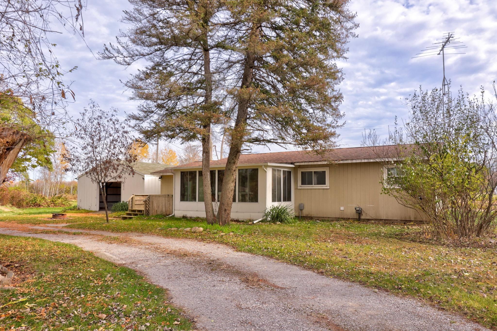 Homes for sale in Vassar, MI | 5675 Oak Rd, Vassar, MI 48768 | MLS# 50193628