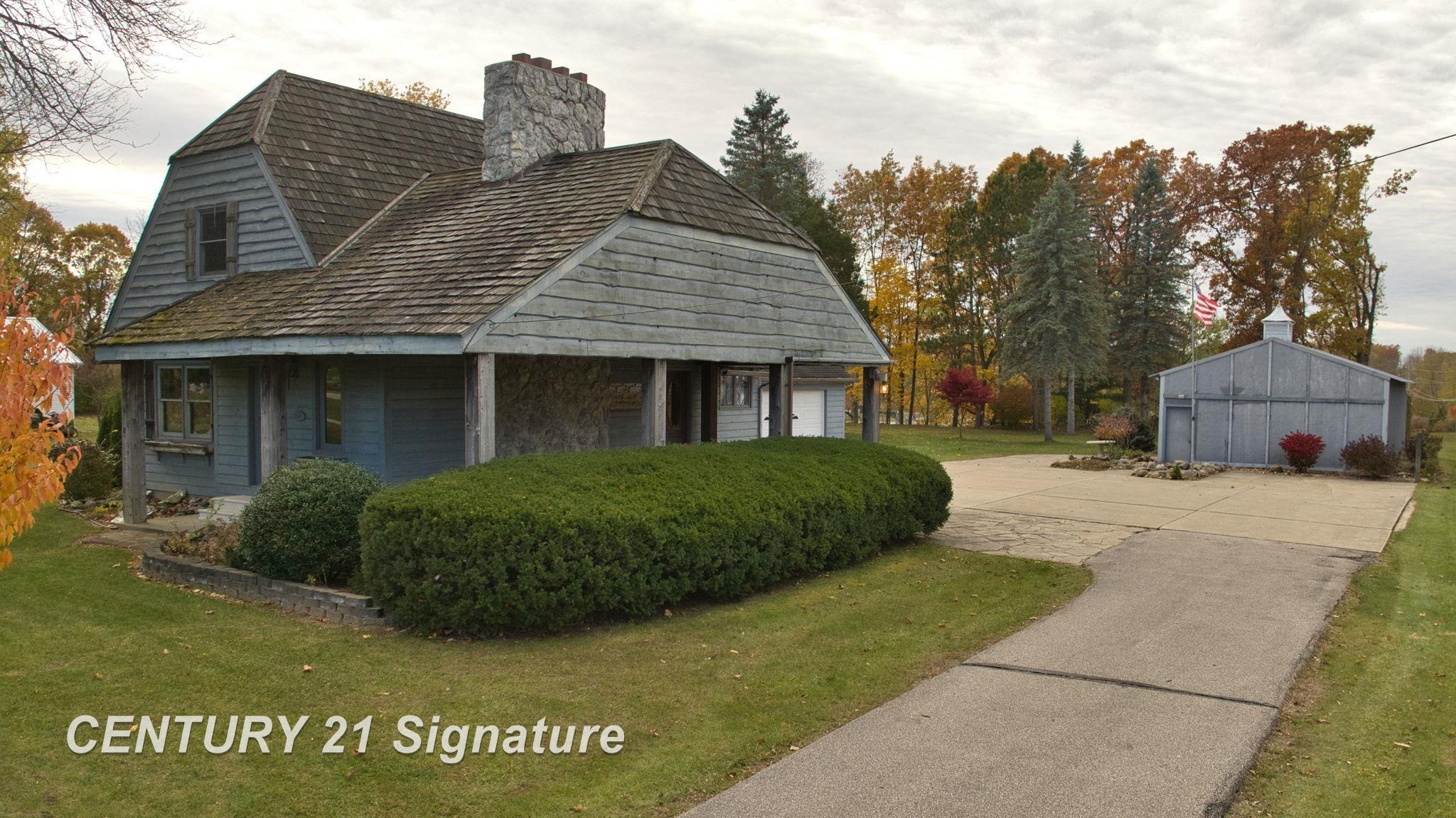 Homes for sale in Chesaning, MI | 766 S Main St, Chesaning, MI 48616 | MLS# 50193668