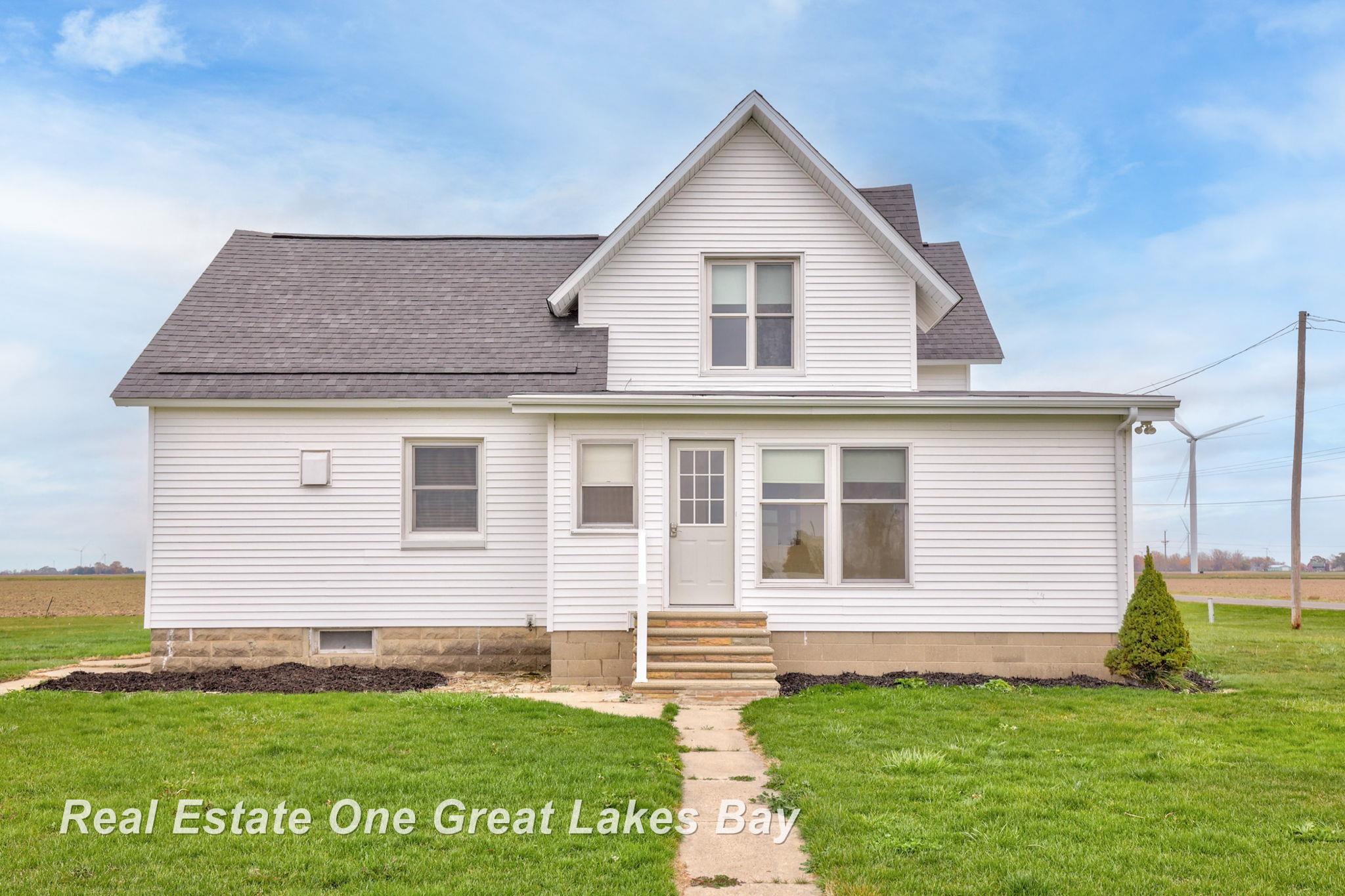 Homes for sale in Akron, MI | 4060 Dickerson Rd, Akron, MI 48701 | MLS# 50193714