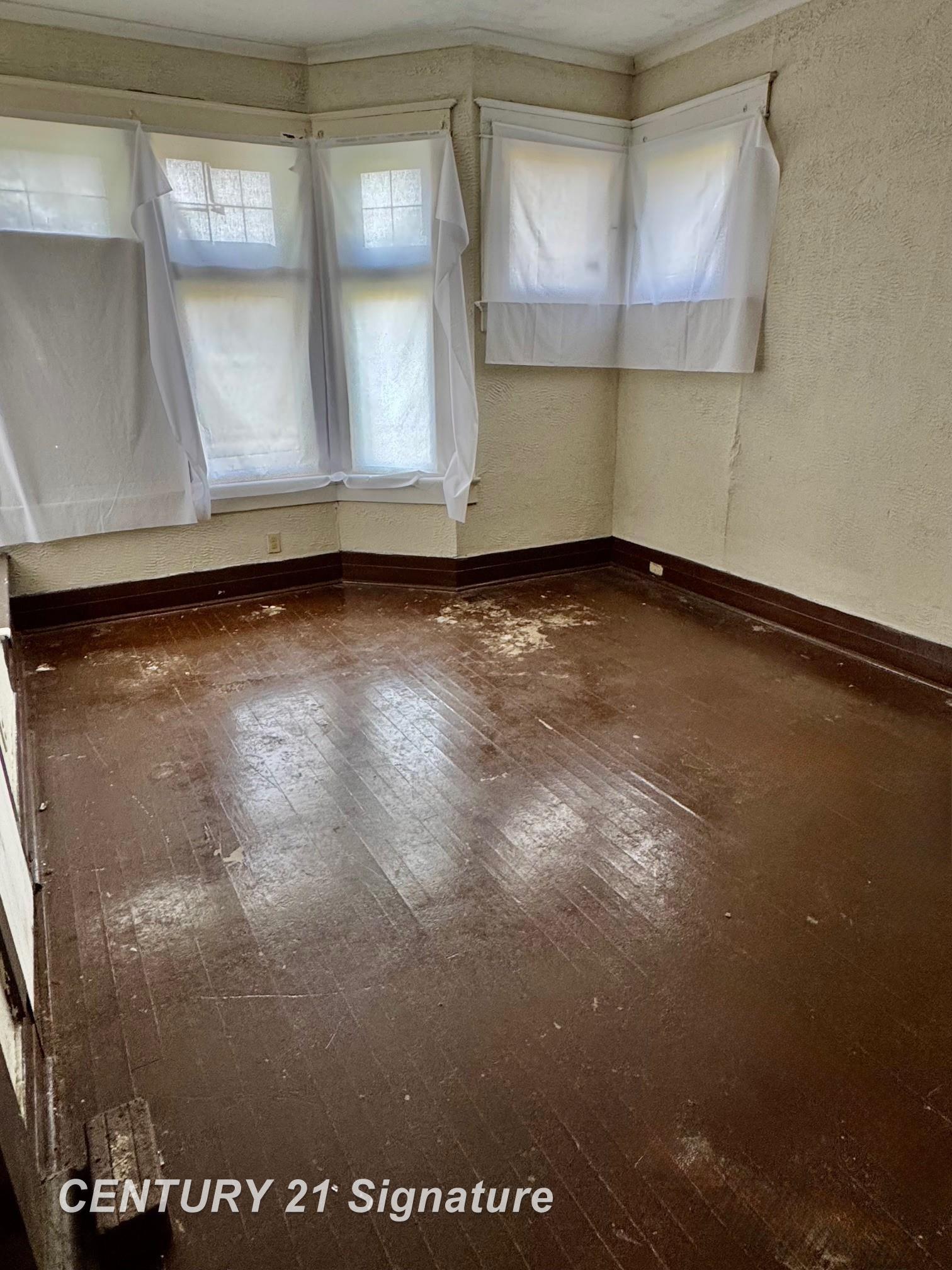 Homes for sale in Saginaw, MI | 550 S Weadock Rd, Saginaw, MI 48607 | MLS# 50193734