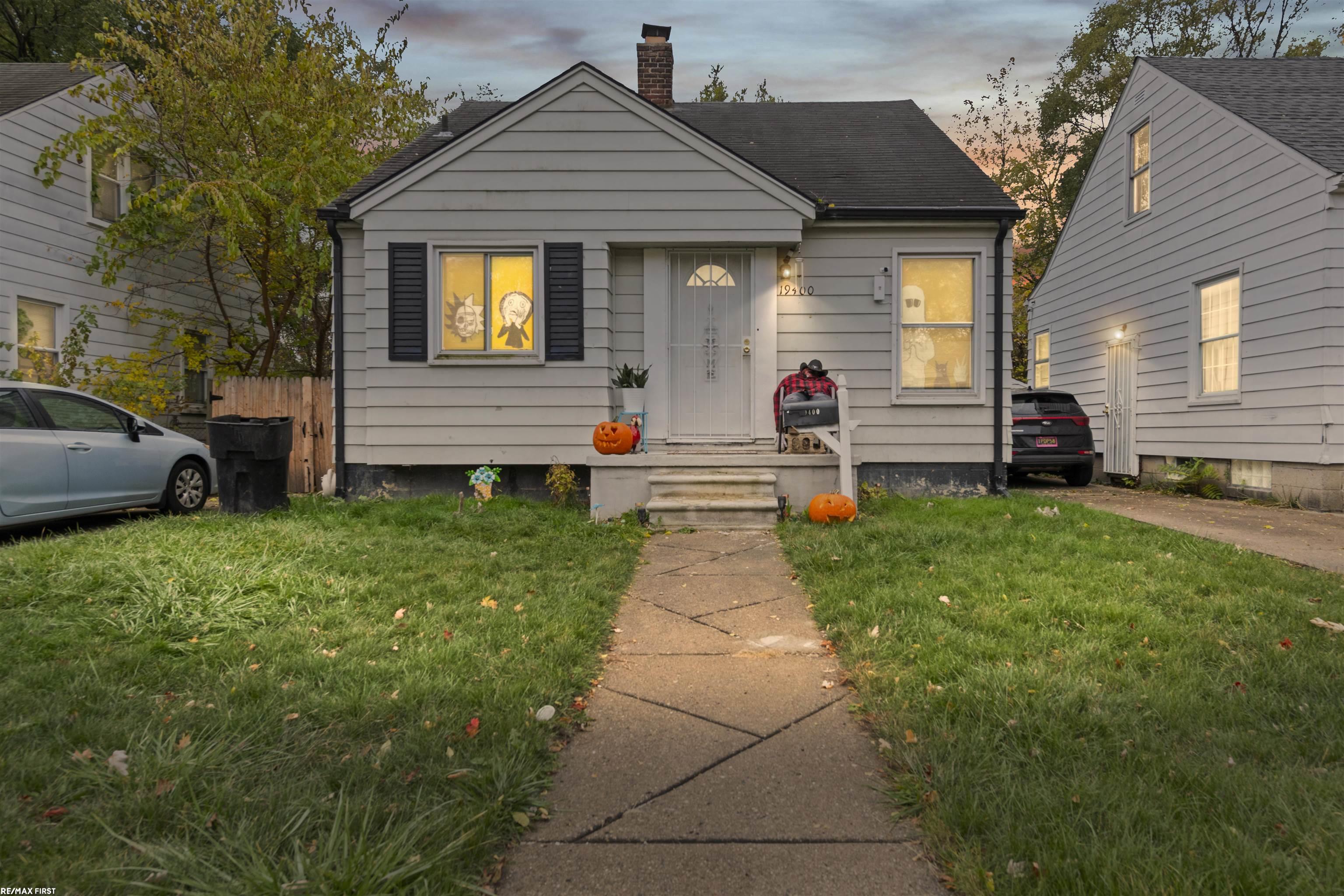 Homes for sale in Harper Woods, MI | 19400 Kingsville St, Harper Woods, MI 48225 | MLS# 50193975