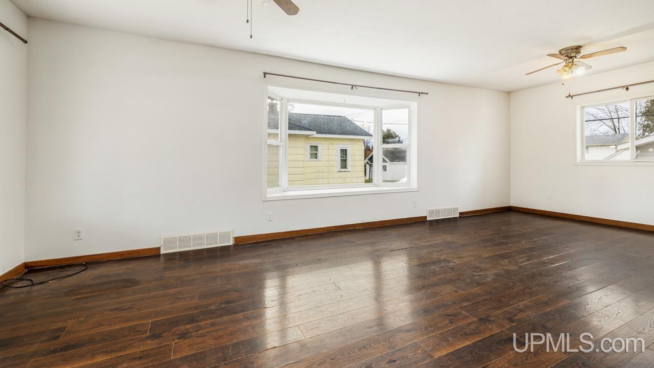 Homes for sale in Kingsford, MI | 529 Harding Ave, Kingsford, MI 49802 | MLS# 50193981