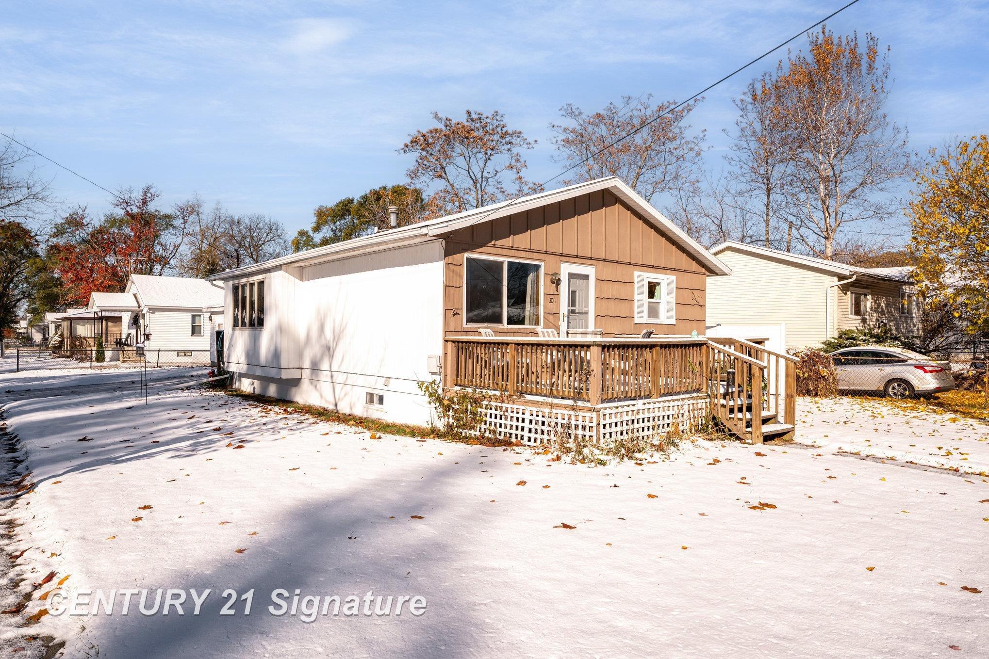 Homes for sale in Bay City, MI | 301 Mcewan St, Bay City, MI 48708 | MLS# 50193988