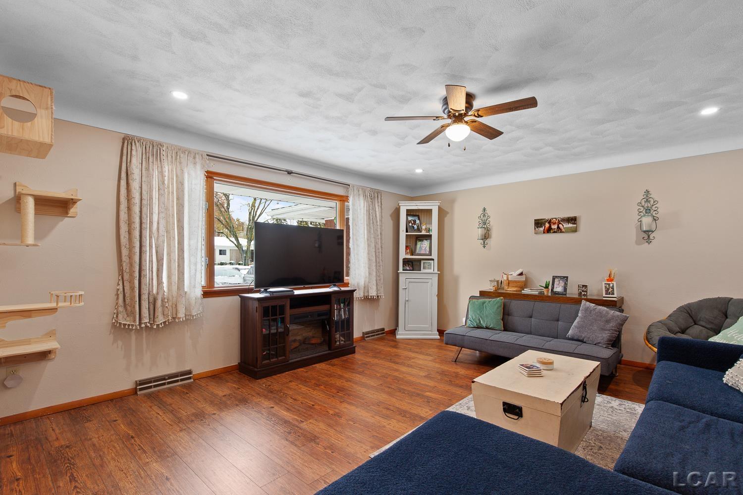 Homes for sale in Blissfield, MI | 108 River Dr, Blissfield, MI 49228 | MLS# 50193993