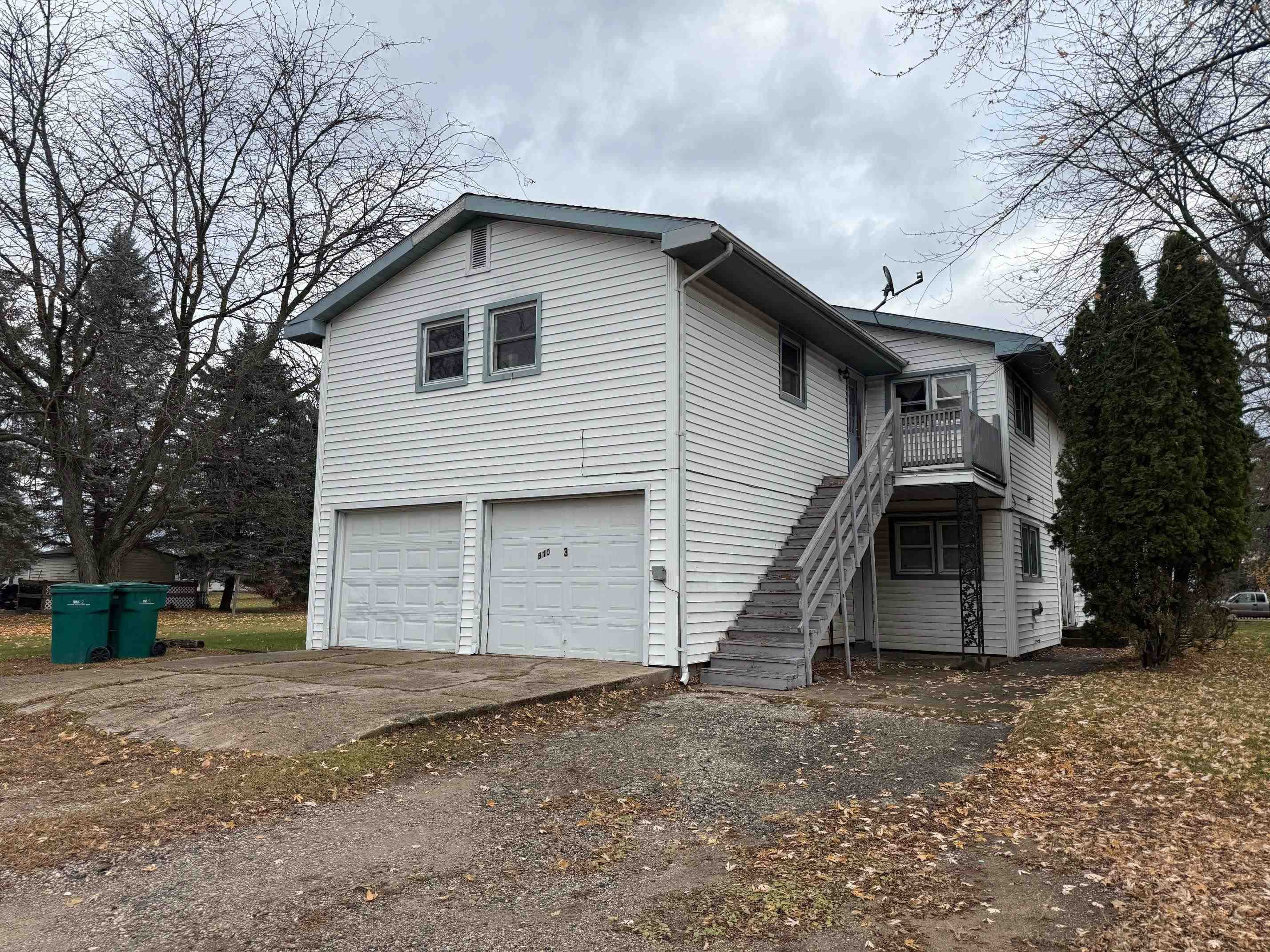 Homes for sale in Gladwin, MI | 810 W First St, Gladwin, MI 48624 | MLS# 50194017