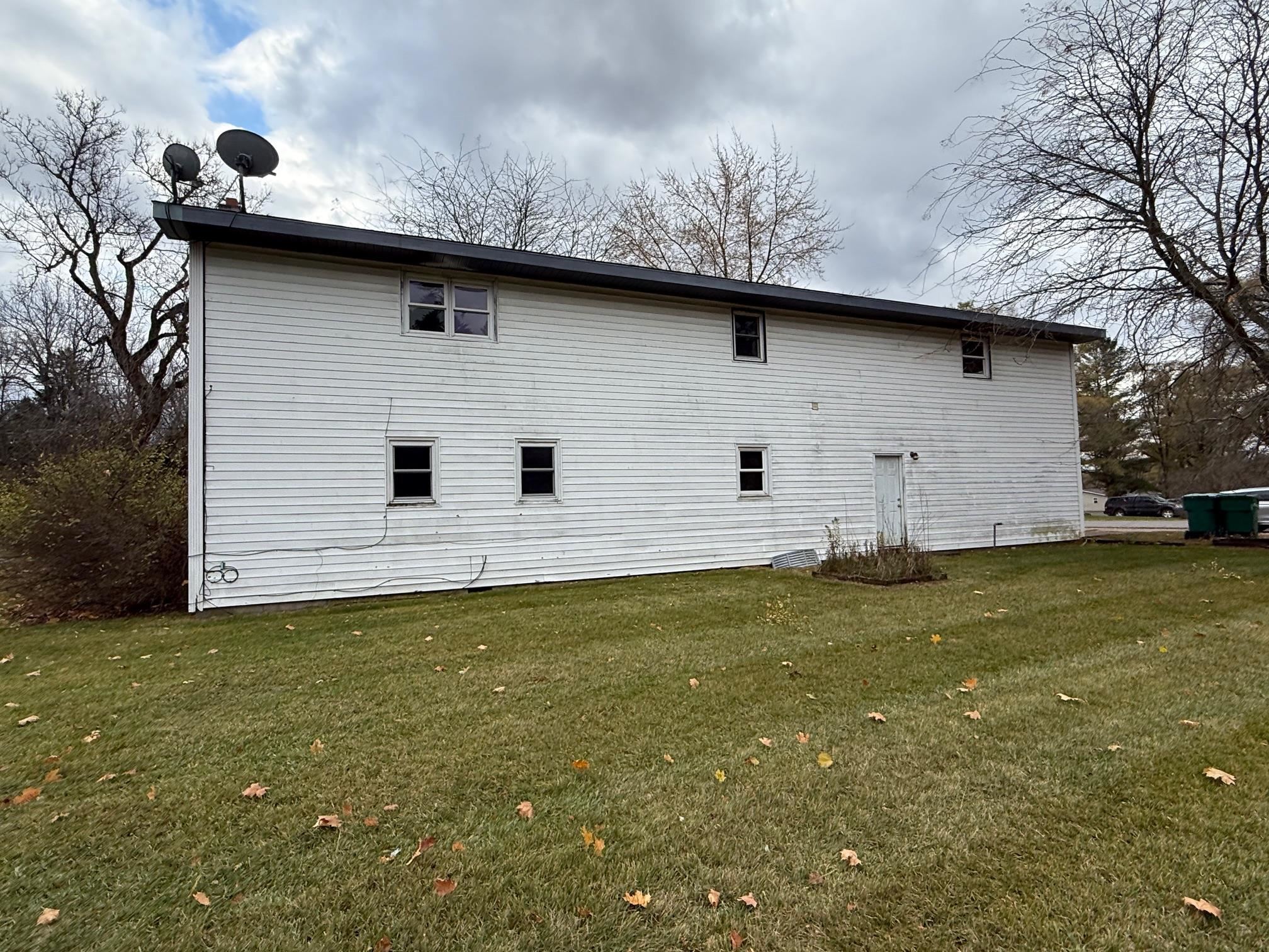 Homes for sale in Gladwin, MI | 810 W First St, Gladwin, MI 48624 | MLS# 50194017