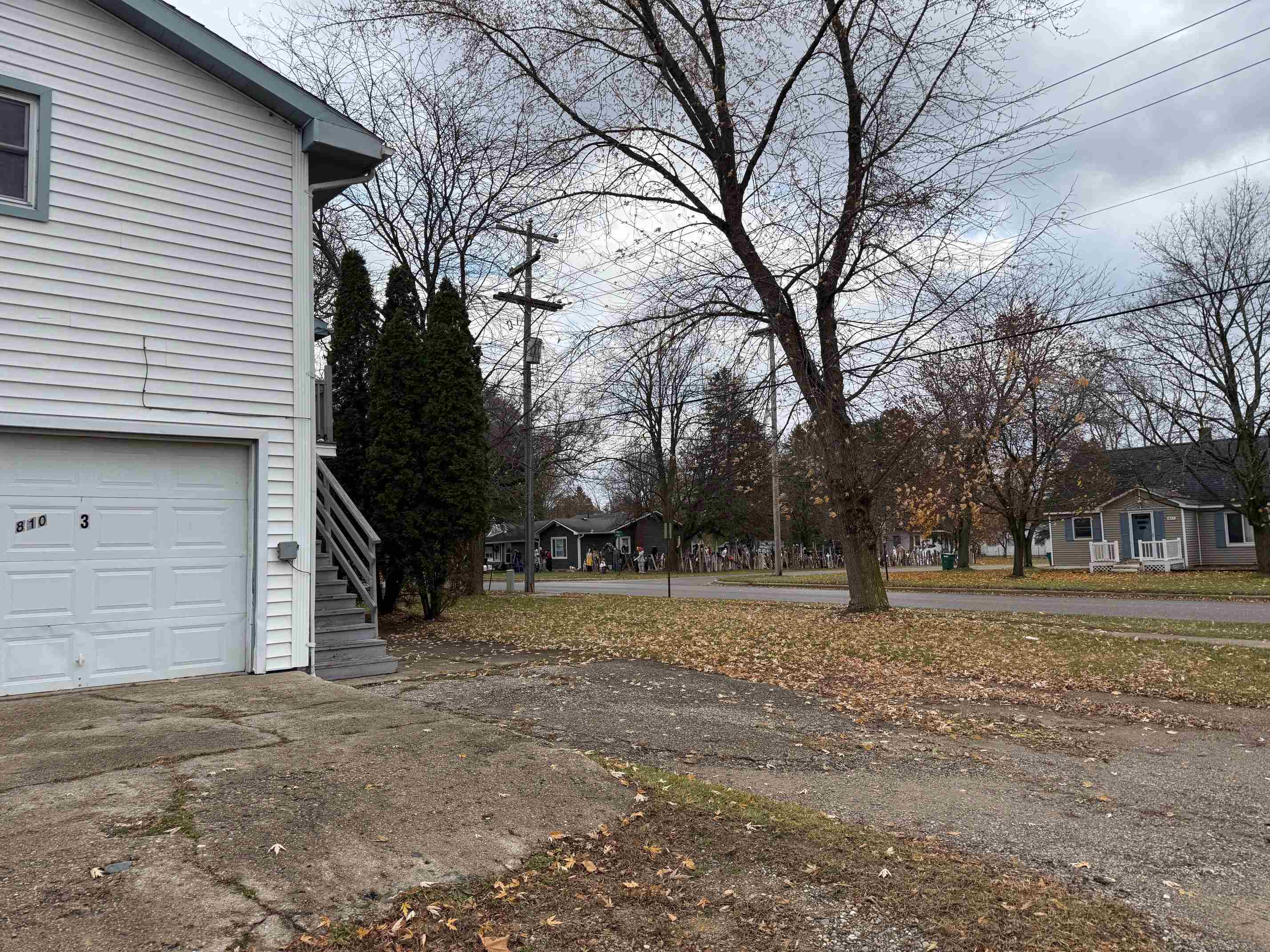 Homes for sale in Gladwin, MI | 810 W First St, Gladwin, MI 48624 | MLS# 50194017