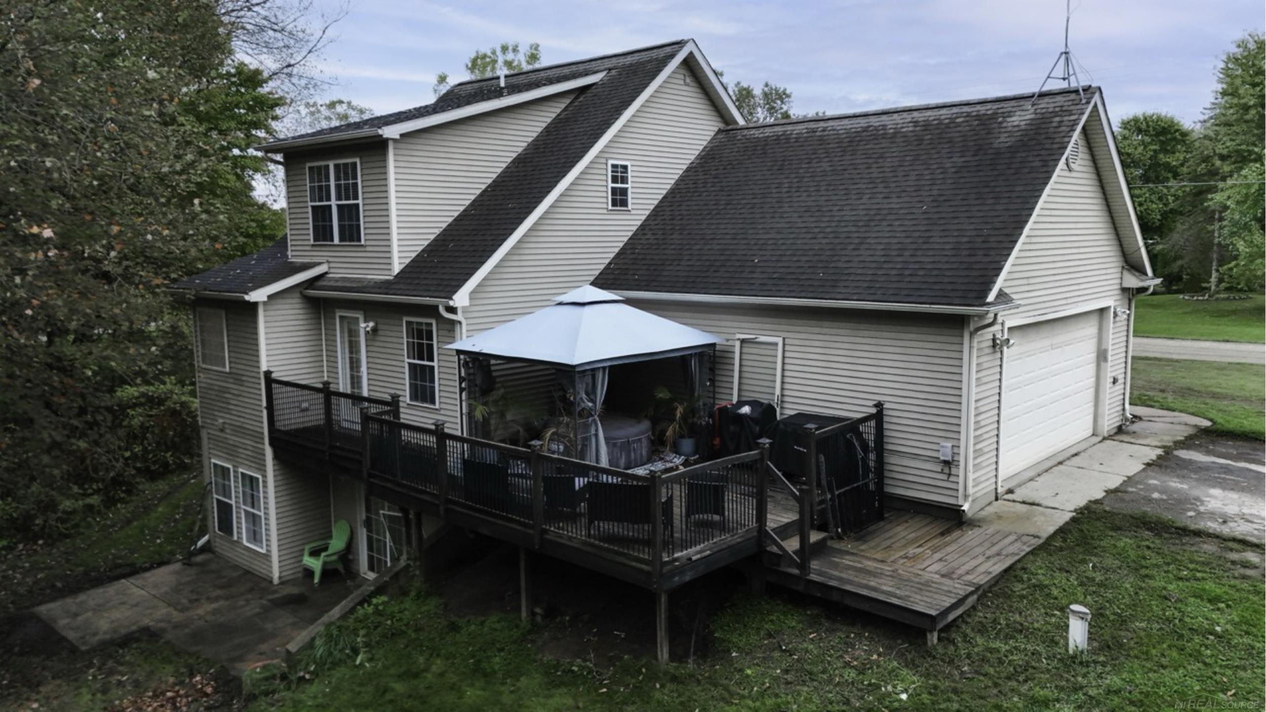 Homes for sale in Fowlerville, MI | 3955 Hogback Rd, Fowlerville, MI 48836 | MLS# 50194045