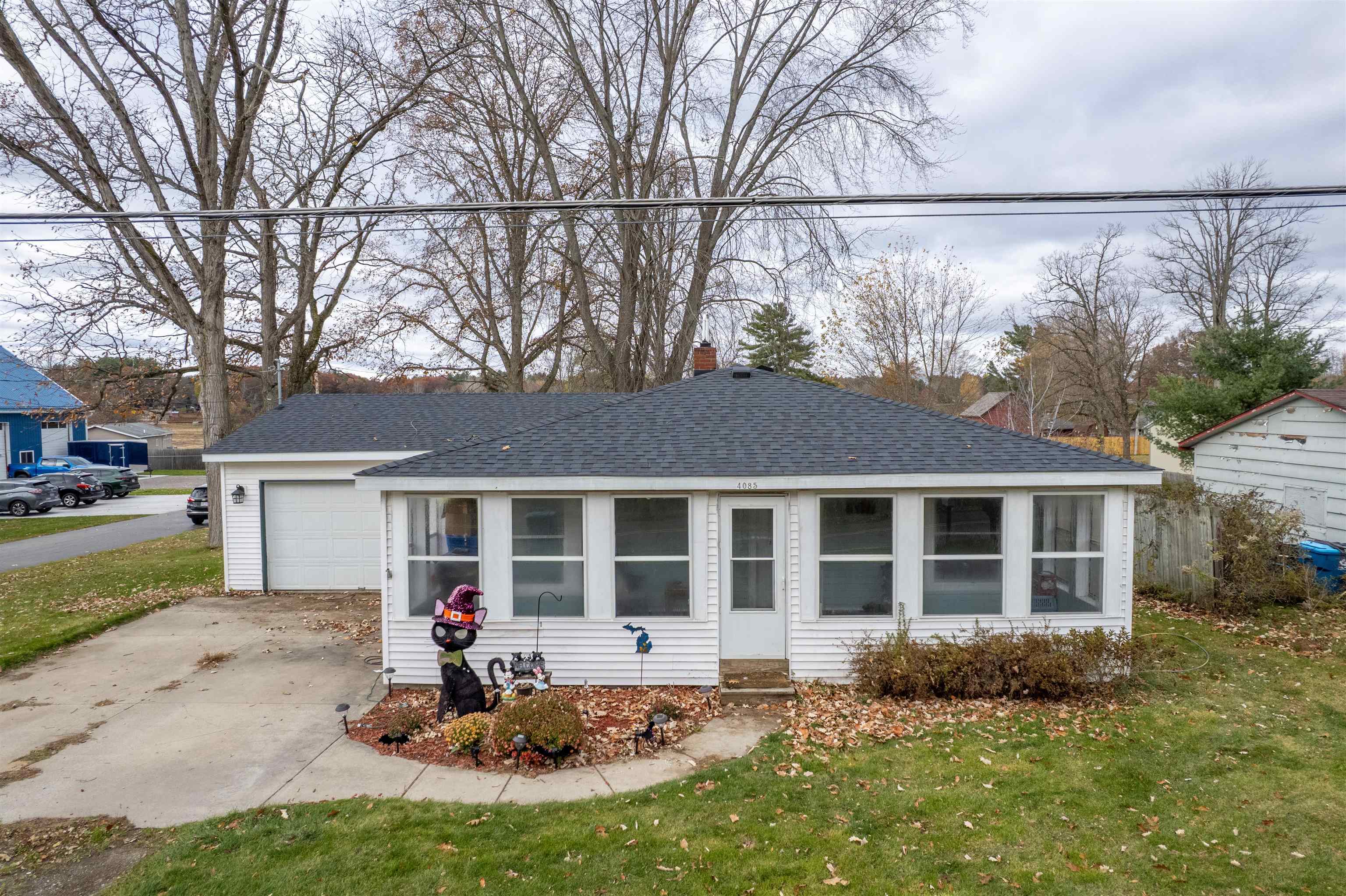 Homes for sale in Sanford, MI | 4085 N Water Rd, Sanford, MI 48657 | MLS# 50194049