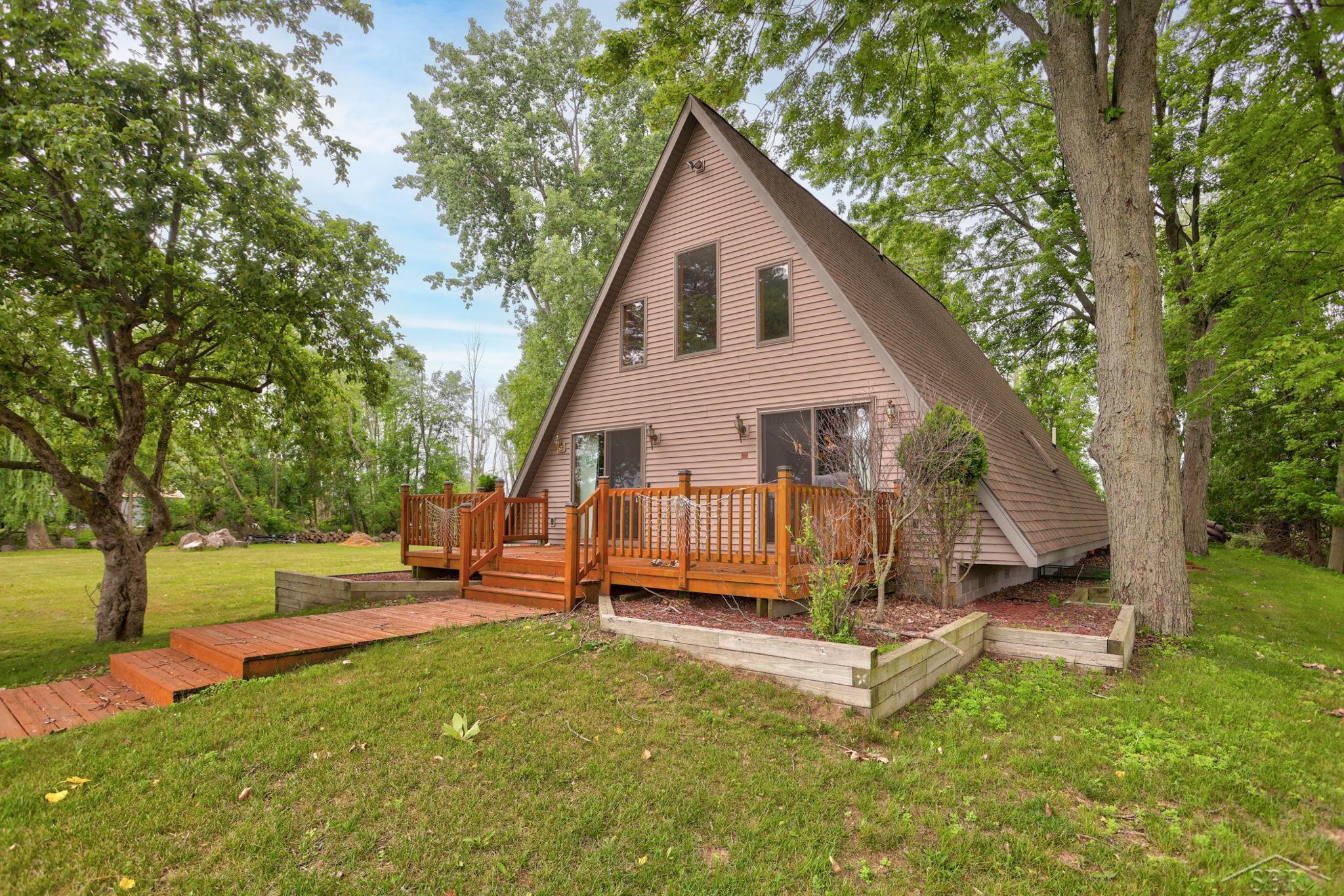 Homes for sale in Standish, MI | 5196 Beachwood Dr, Standish, MI 48658 | MLS# 50194055