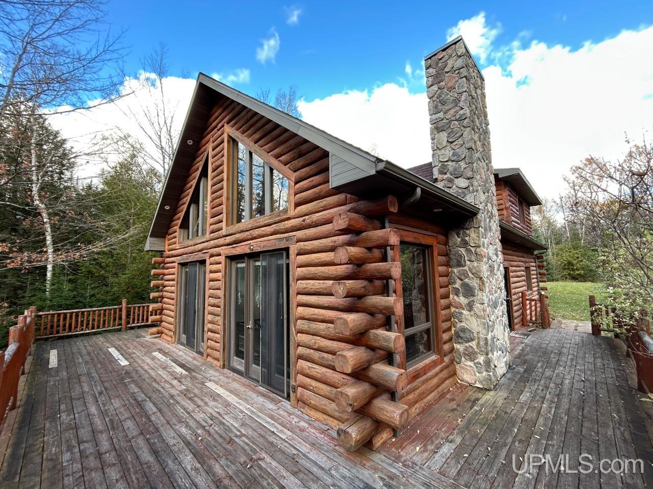 Homes for sale in Gladstone, MI | 5275 Chaison 235 Rd, Gladstone, MI 49873 | MLS# 50194100