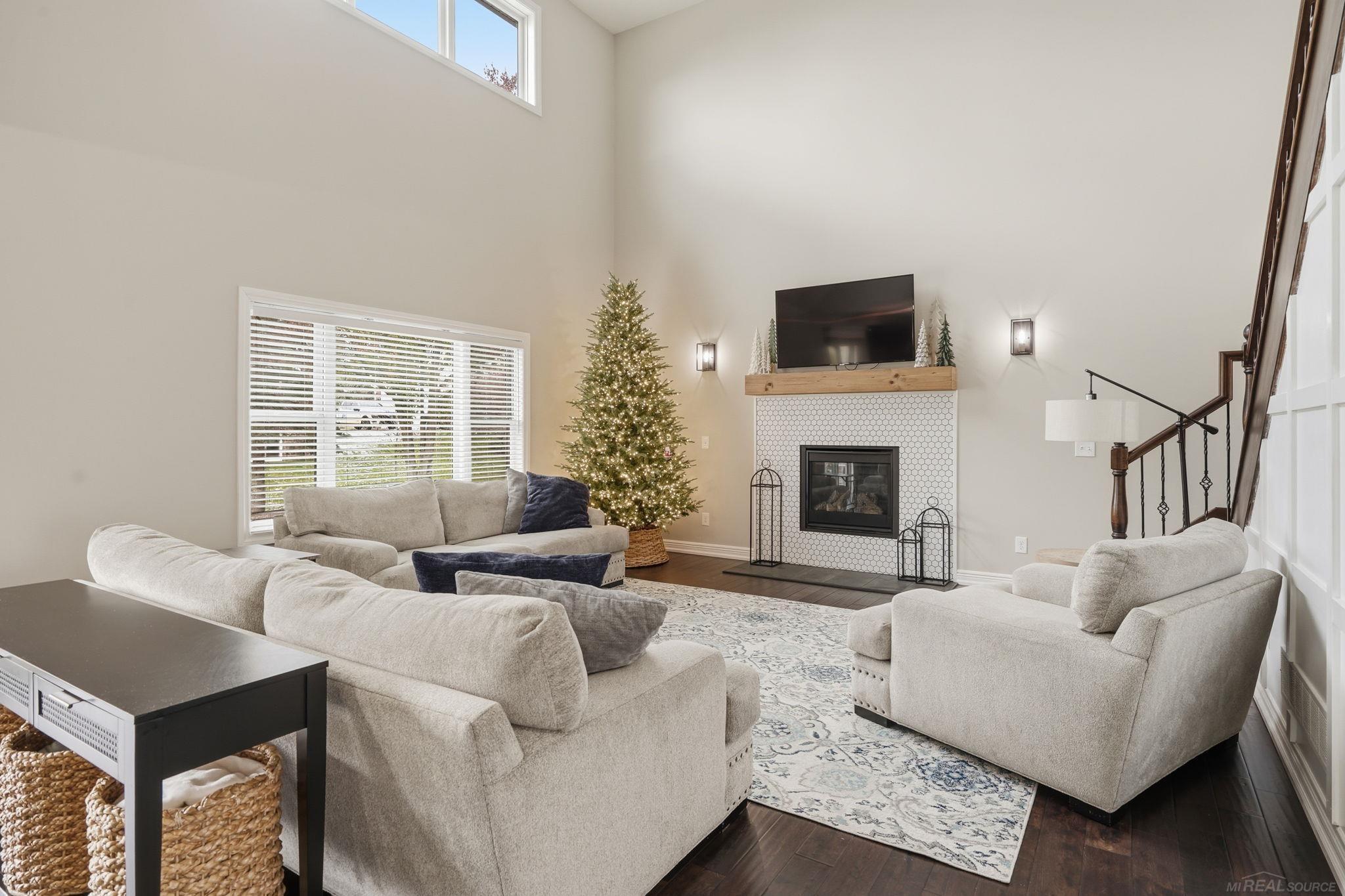 Homes for sale in Oxford, MI | 922 Chelsea Blvd, Oxford, MI 48371 | MLS# 50194149