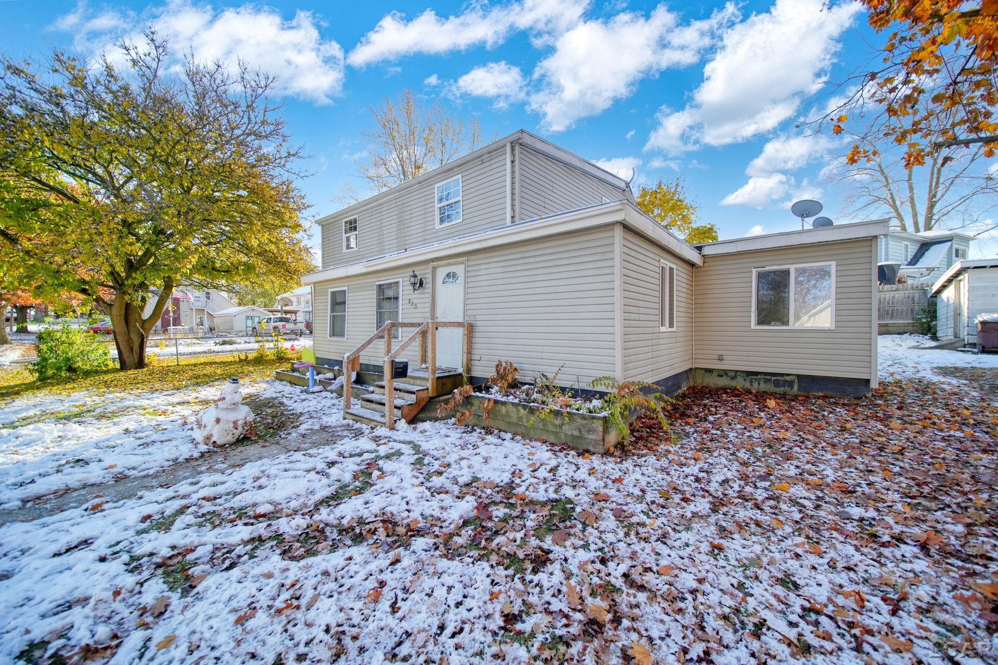 Homes for sale in Adrian, MI | 820 Mulberry St, Adrian, MI 49221 | MLS# 50194170