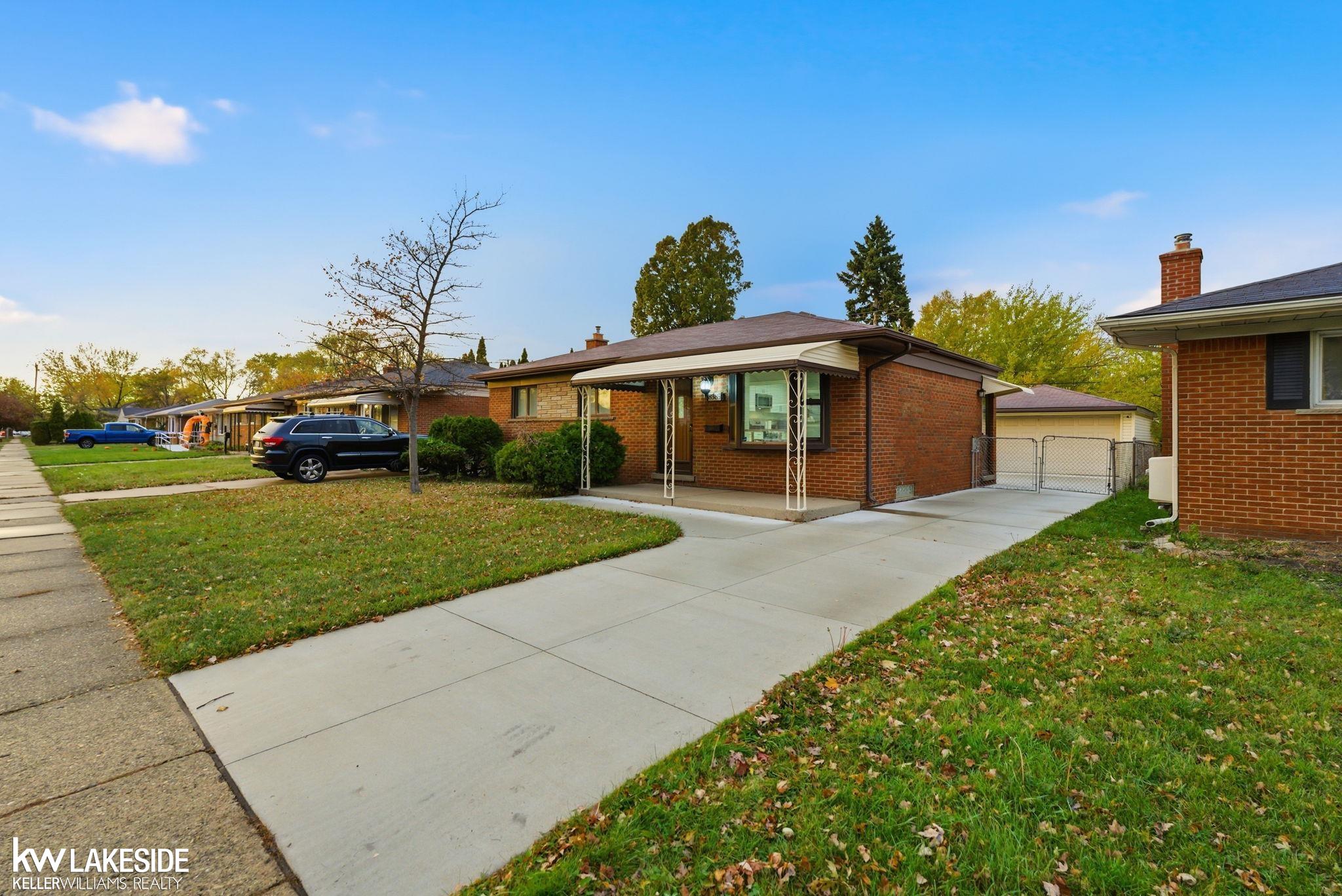 Homes for sale in Center Line, MI | 8385 Helen St, Center Line, MI 48015 | MLS# 50194193