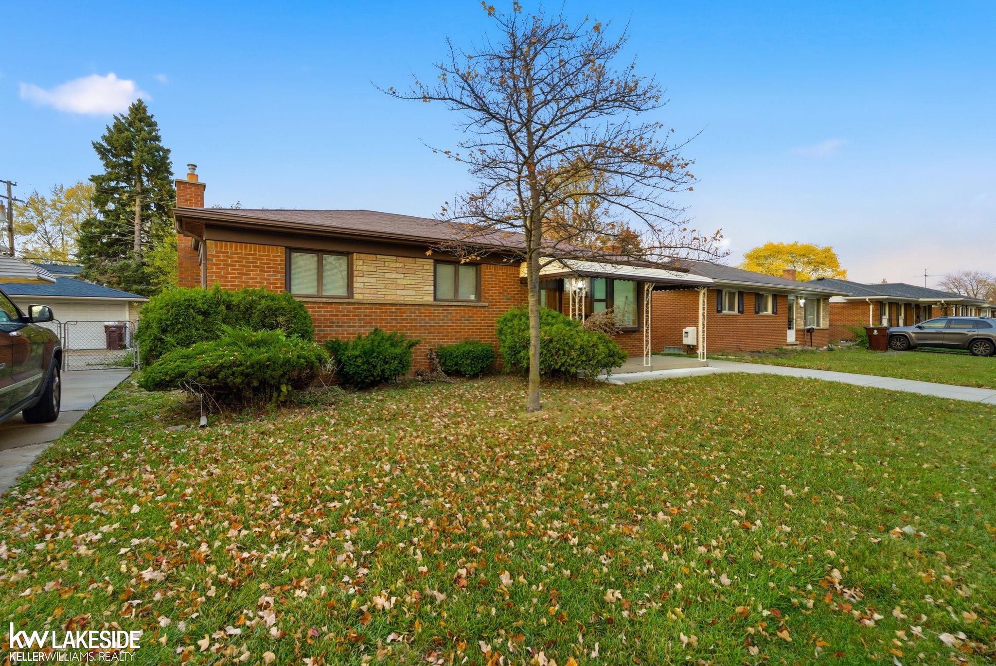 Homes for sale in Center Line, MI | 8385 Helen St, Center Line, MI 48015 | MLS# 50194193