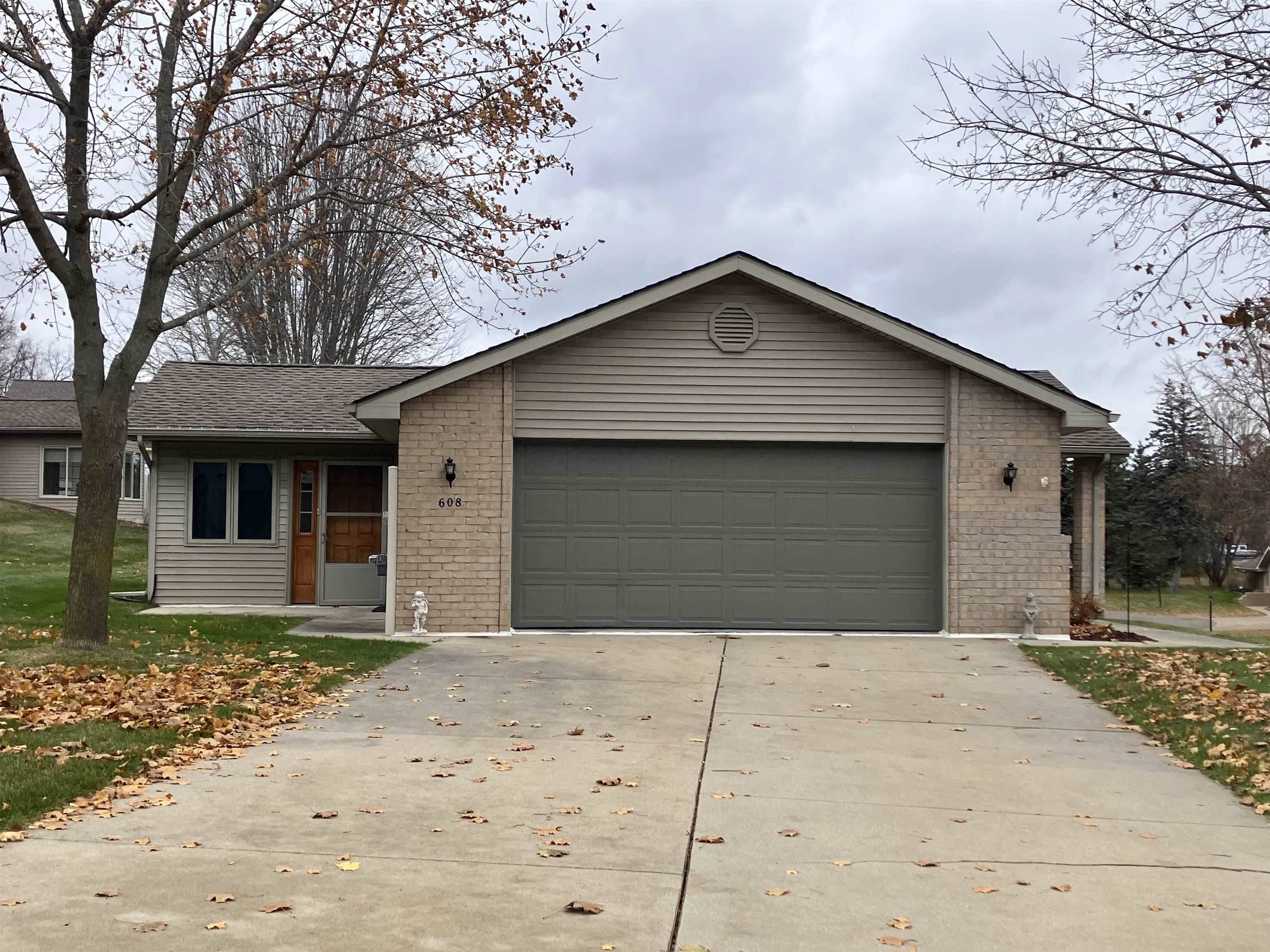 Homes for sale in Gladwin, MI | 608 Kemp Ct, Gladwin, MI 48624 | MLS# 50194207