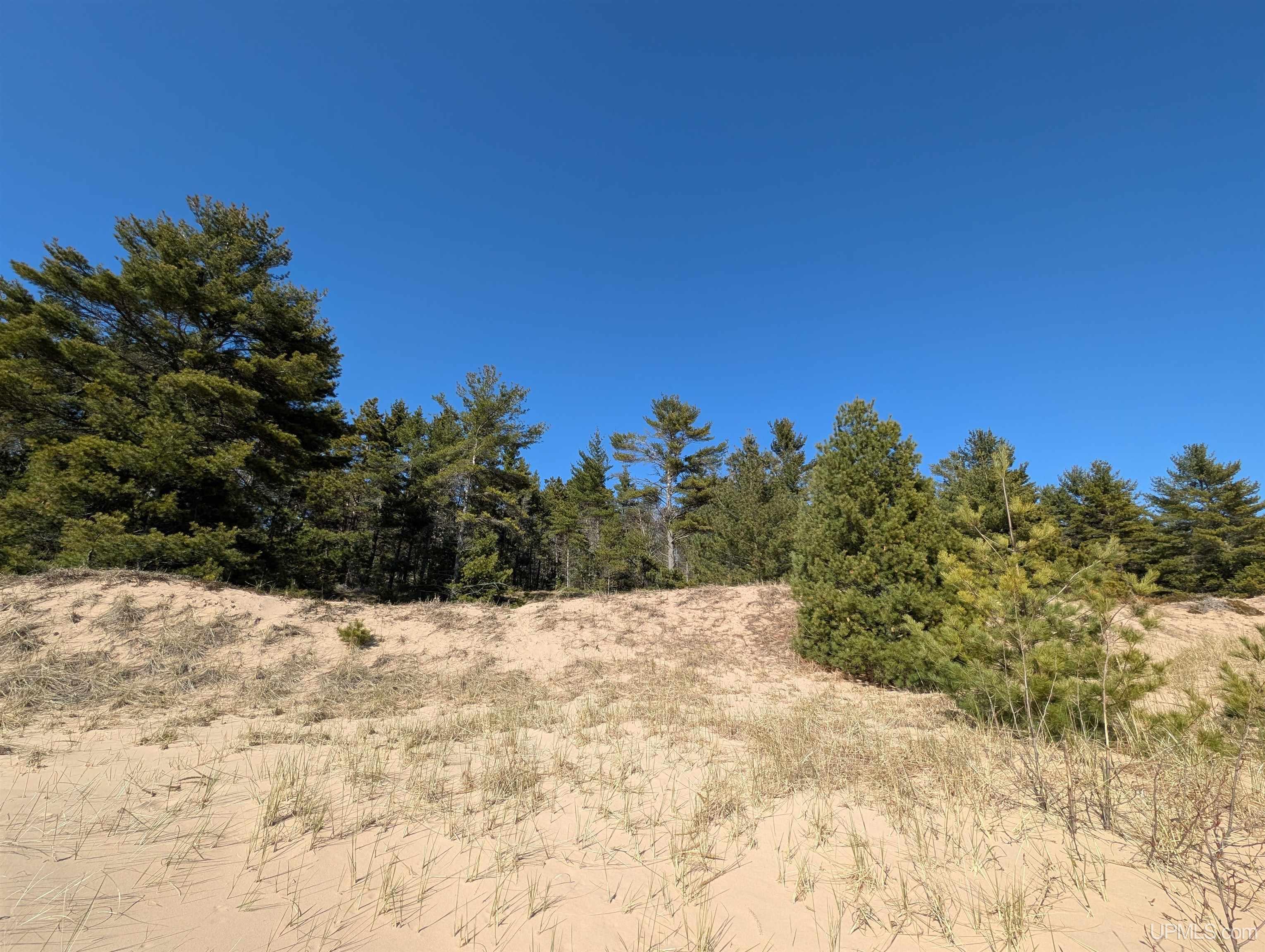 Homes for sale in Gulliver, MI | 500 Ff Top O Lake Rd, Gulliver, MI 49840 | MLS# 50194319