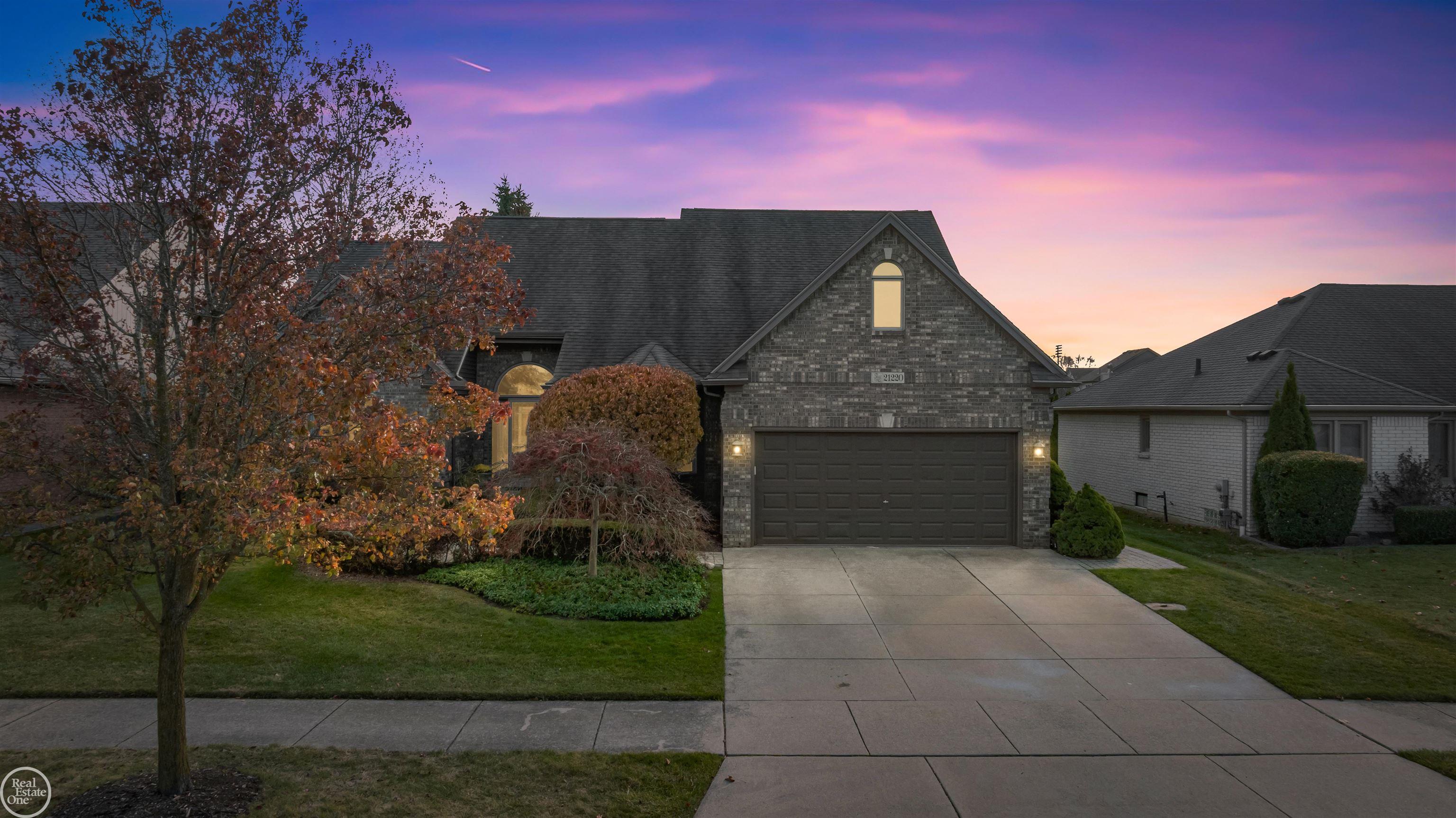 Homes for sale in Macomb Twp, MI | 21220 Briar Rose Dr, Macomb Twp, MI 48044 | MLS# 50194433