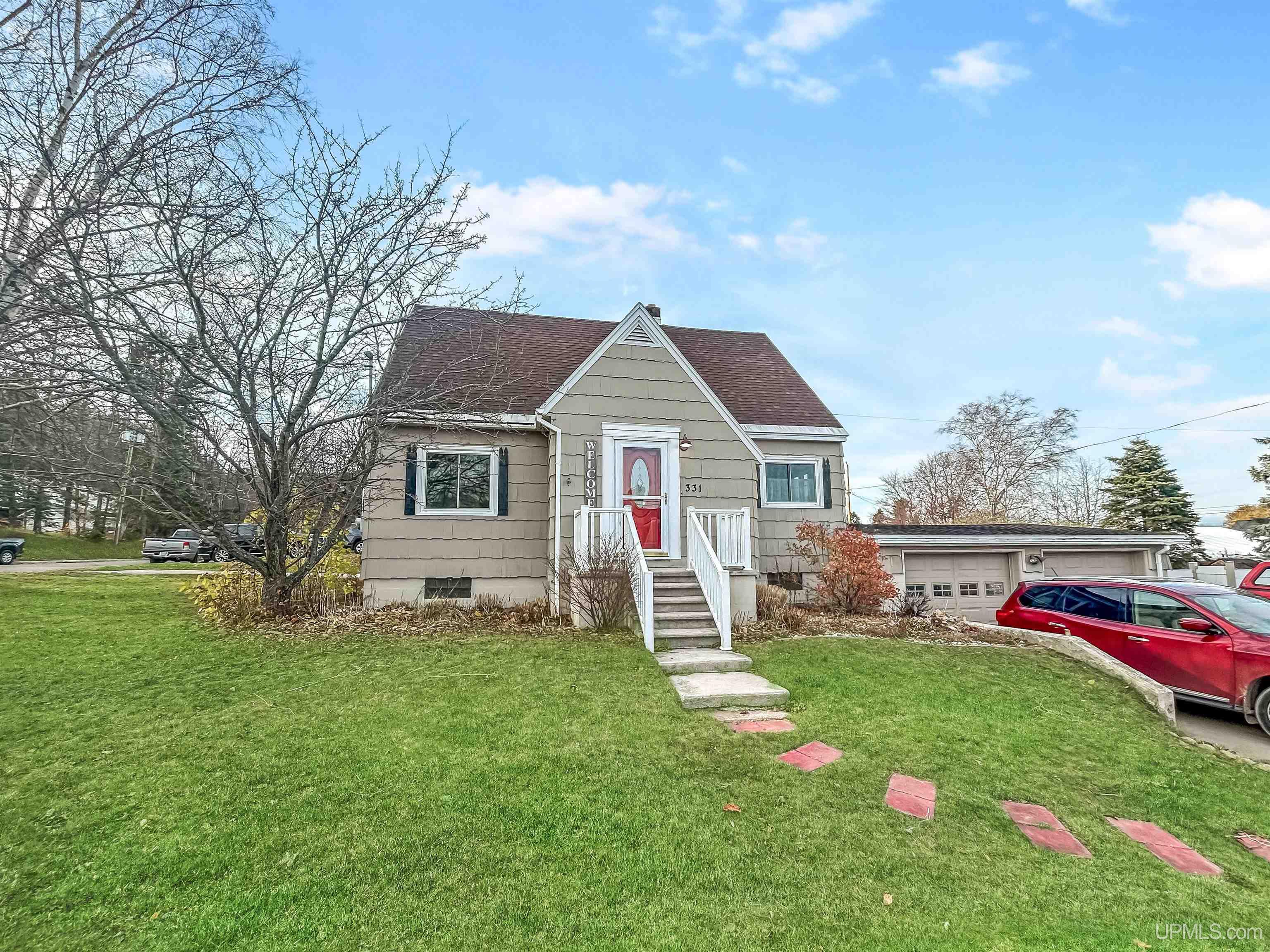 Homes for sale in Munising, MI | 331 E Varnum St, Munising, MI 49862 | MLS# 50194437