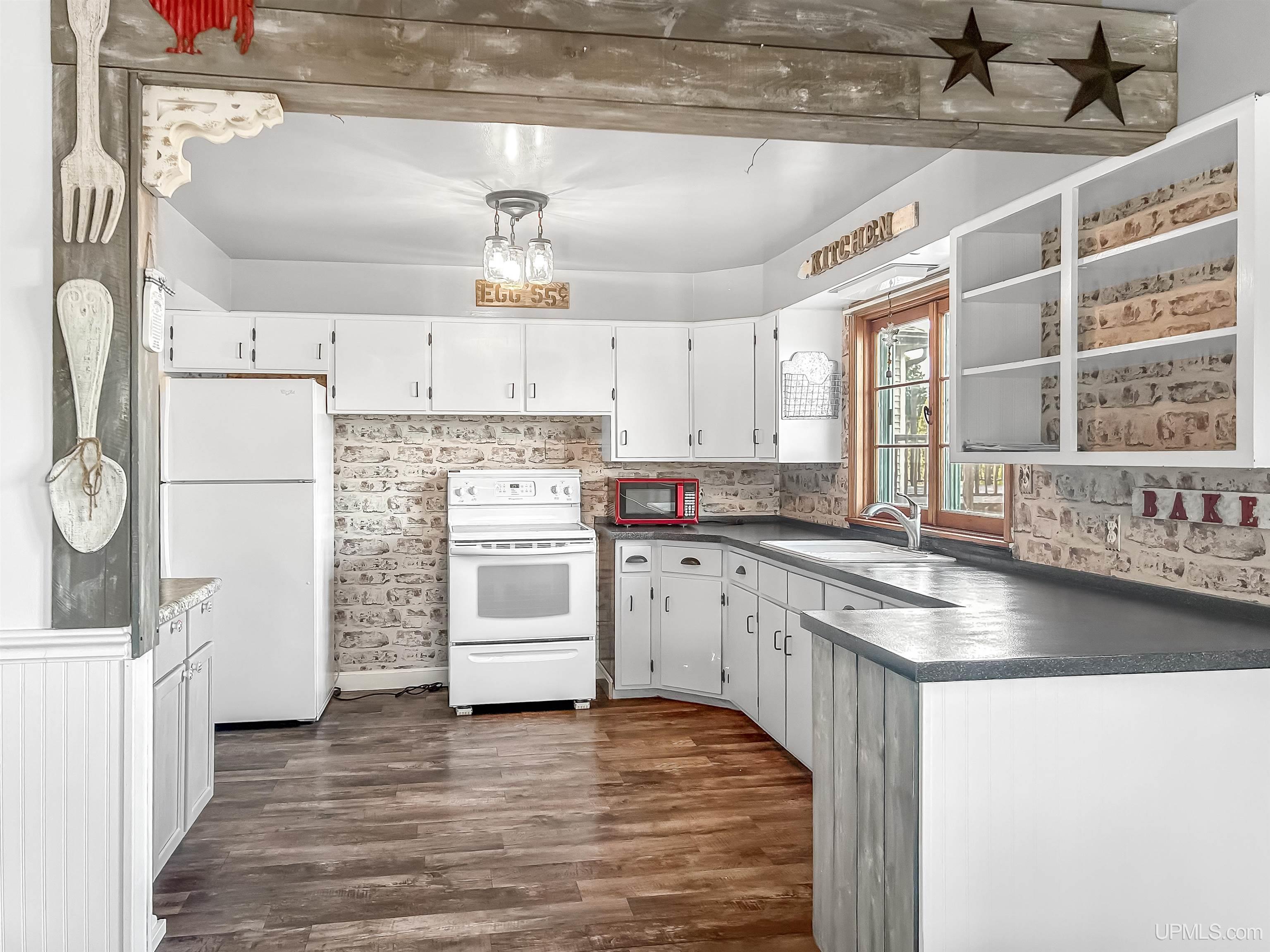 Homes for sale in Munising, MI | 331 E Varnum St, Munising, MI 49862 | MLS# 50194437