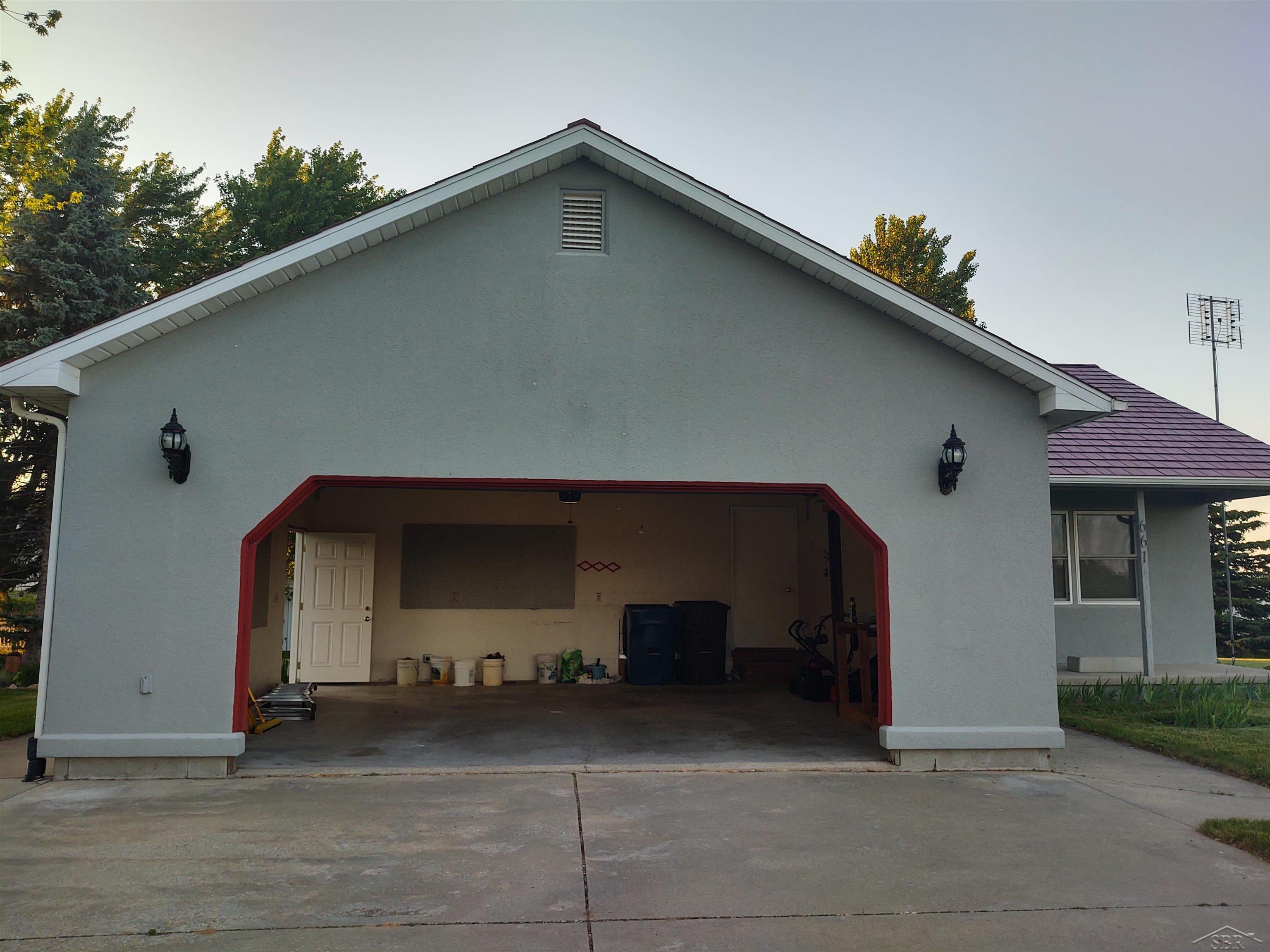 Homes for sale in Kawkawlin, MI | 661 E Beaver Rd, Kawkawlin, MI 48631 | MLS# 50194490