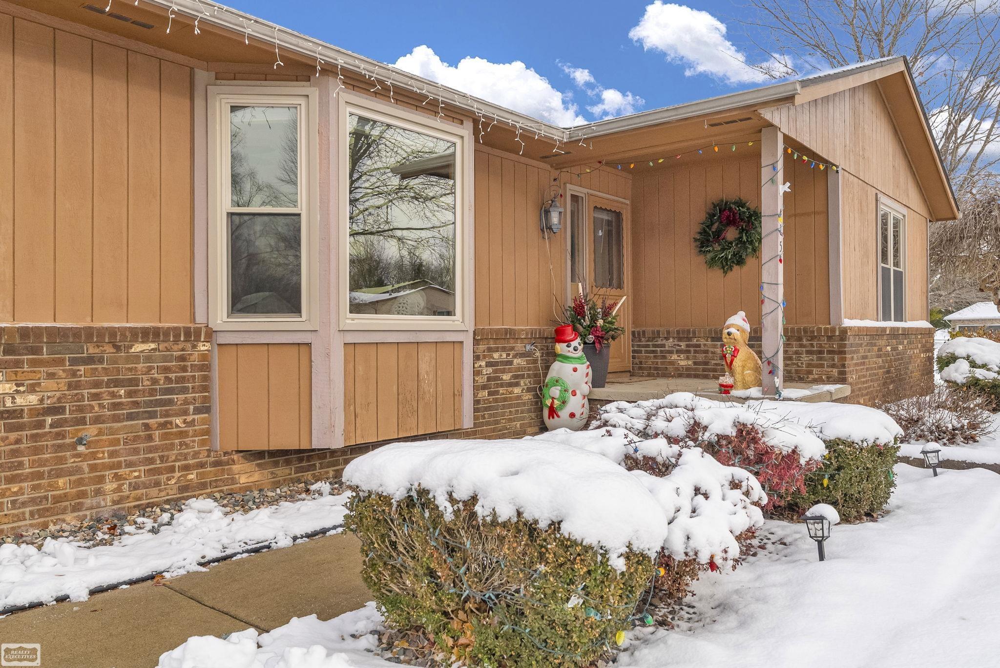 Homes for sale in Almont, MI | 415 W Winds Dr, Almont, MI 48003 | MLS# 50195456