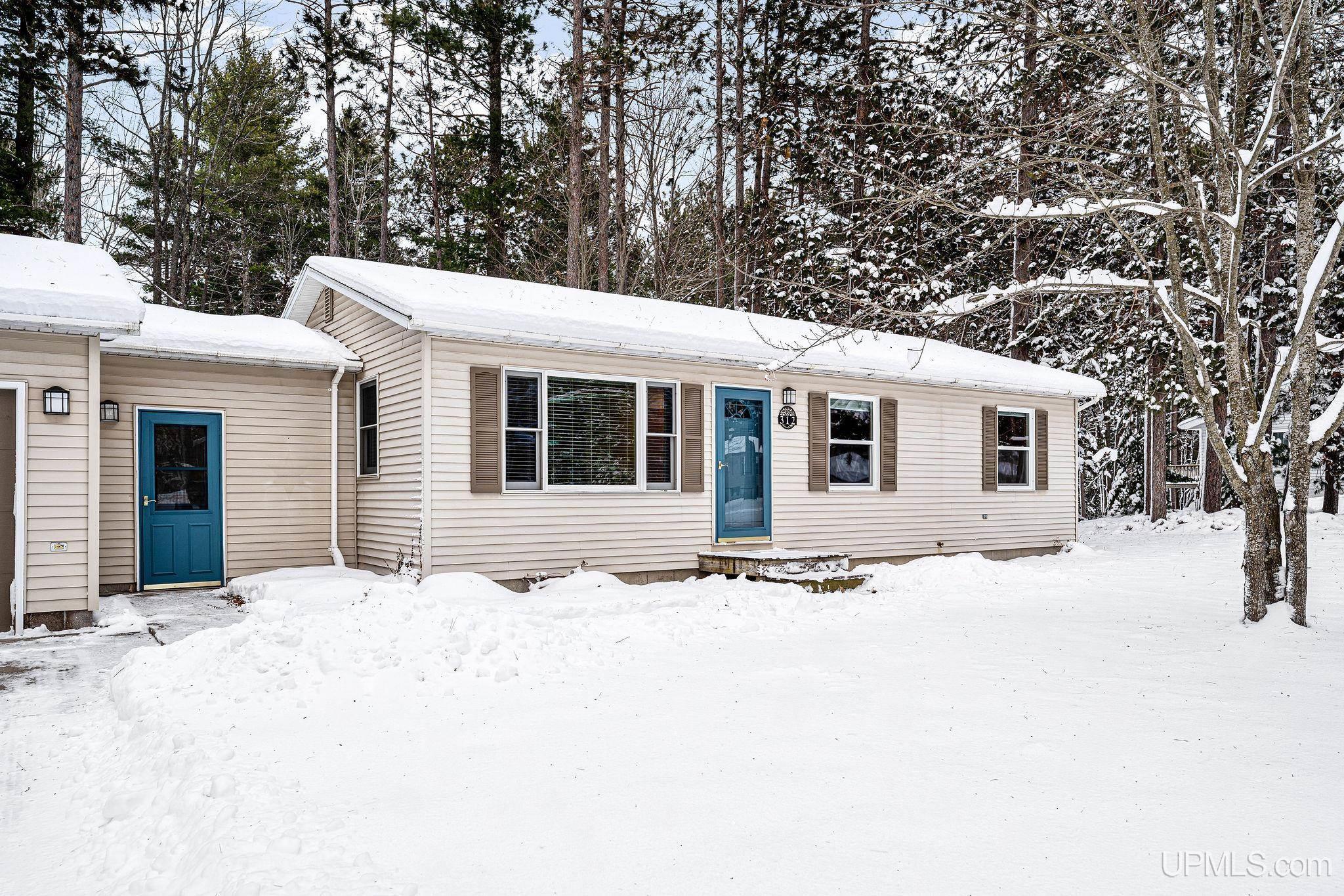 Homes for sale in Marquette, MI | 312 Fernwood Dr, Marquette, MI 49855 | MLS# 50195464