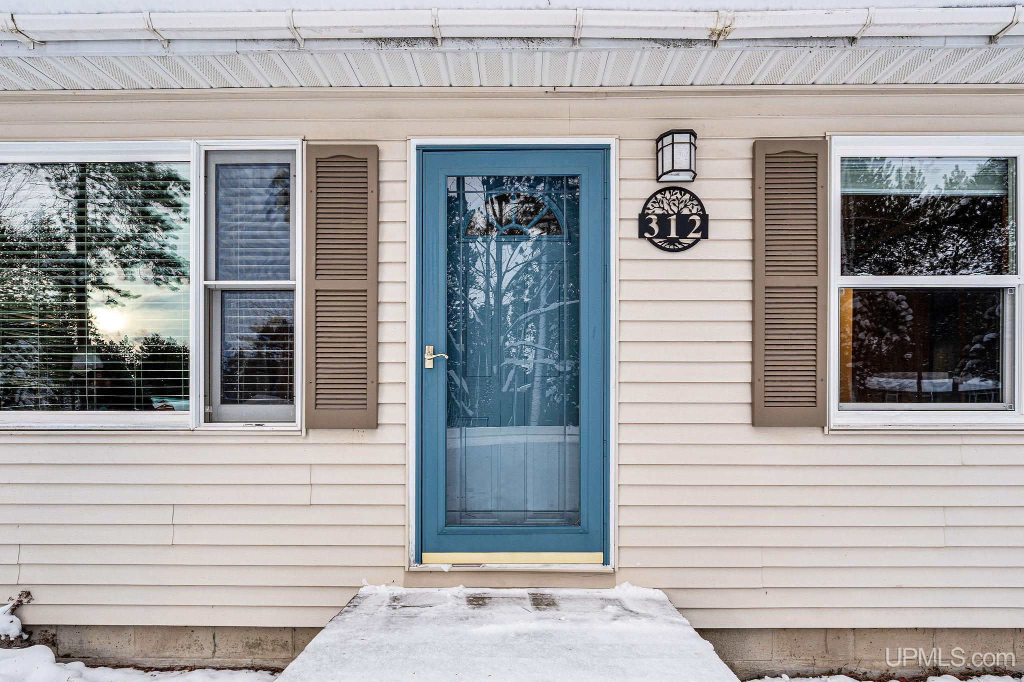 Homes for sale in Marquette, MI | 312 Fernwood Dr, Marquette, MI 49855 | MLS# 50195464