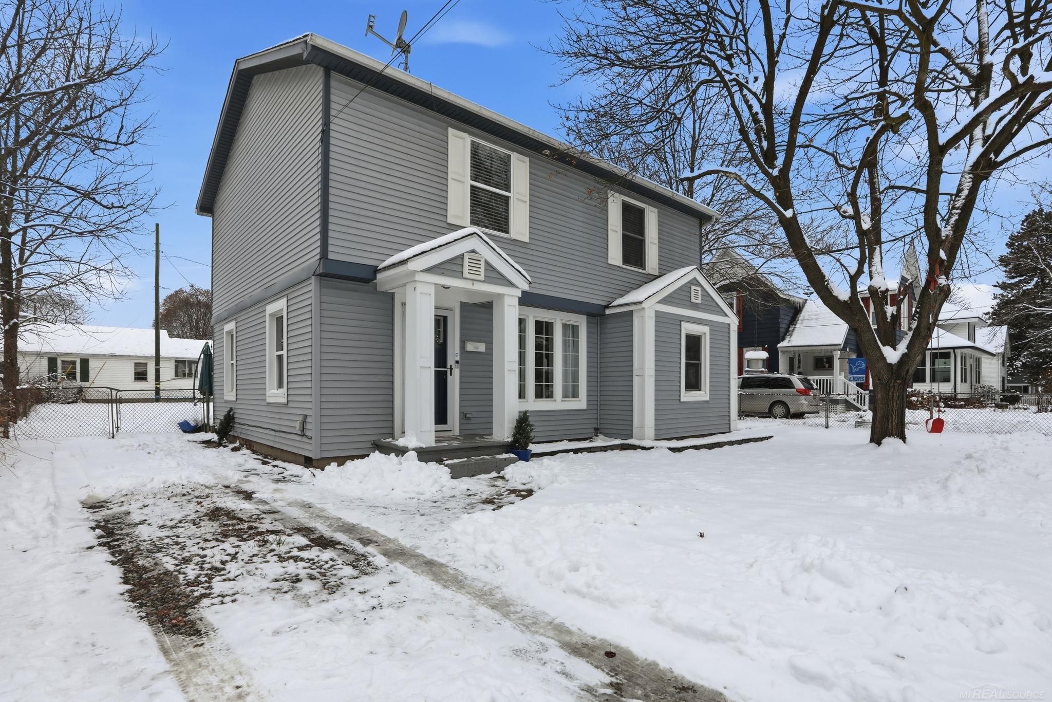 Homes for sale in Lake Orion, MI | 21 N Andrews St, Lake Orion, MI 48362 | MLS# 50195478