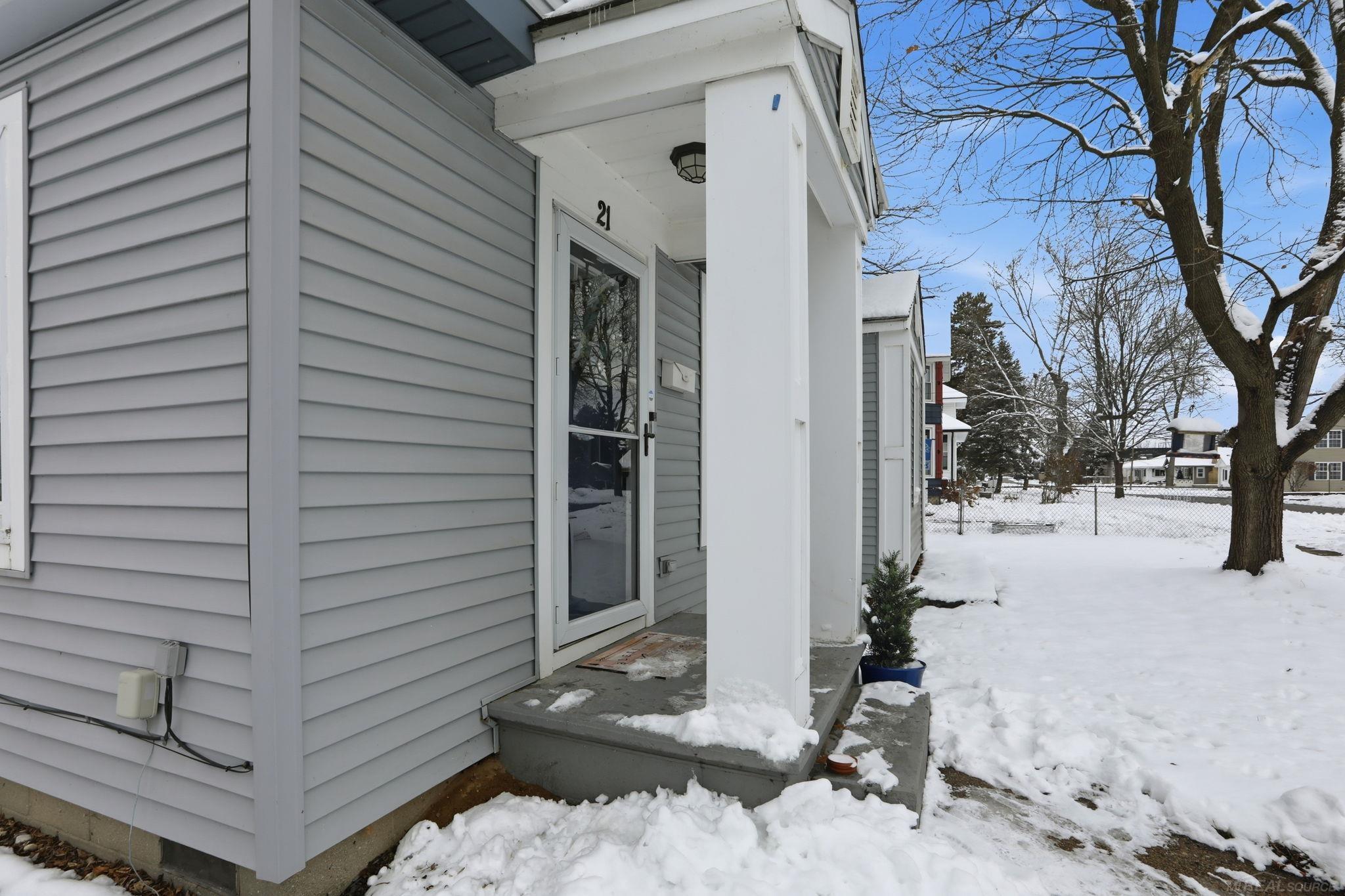 Homes for sale in Lake Orion, MI | 21 N Andrews St, Lake Orion, MI 48362 | MLS# 50195478